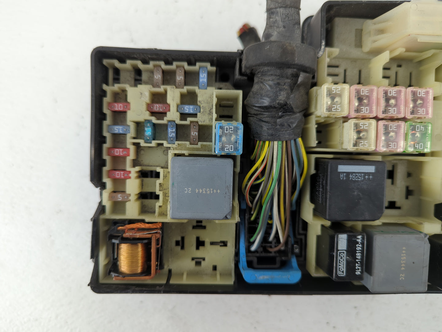 2016 Ford Focus Fusebox Fuse Box Panel Relay Module P/N:AV6T-14A142-AB AV6T-14A067-AD Fits OEM Used Auto Parts - Oemusedauto