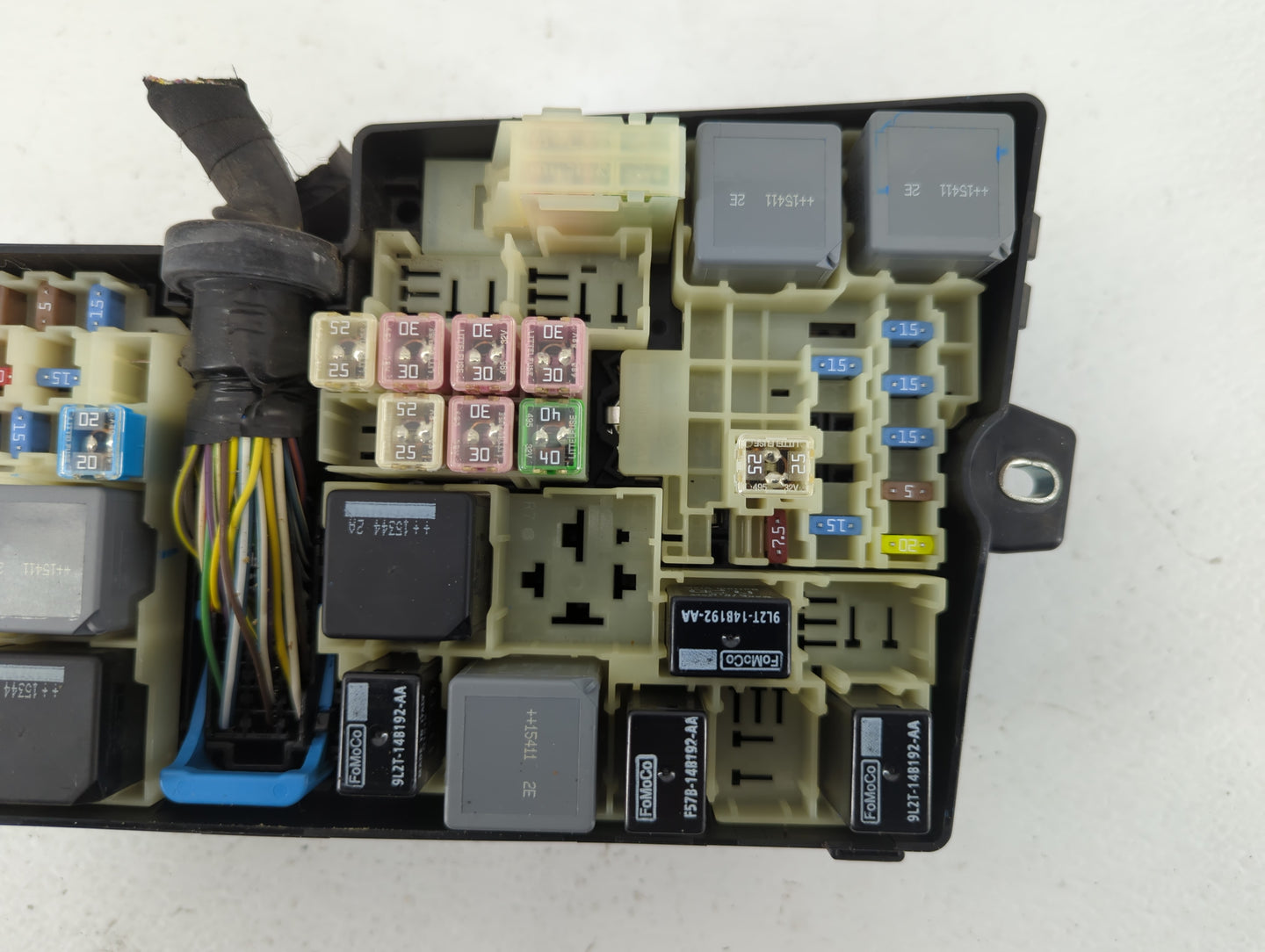 2016 Ford Focus Fusebox Fuse Box Panel Relay Module P/N:AV6T-14A067-AD Fits OEM Used Auto Parts - Oemusedautoparts1.com