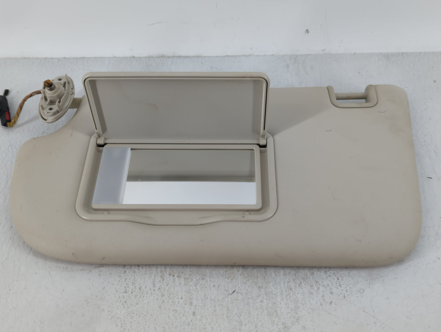 2013-2018 Ford Focus Sun Visor Shade Replacement Driver Left Mirror Fits Fits 2013 2014 2015 2016 2017 2018 OEM Used Auto Pa