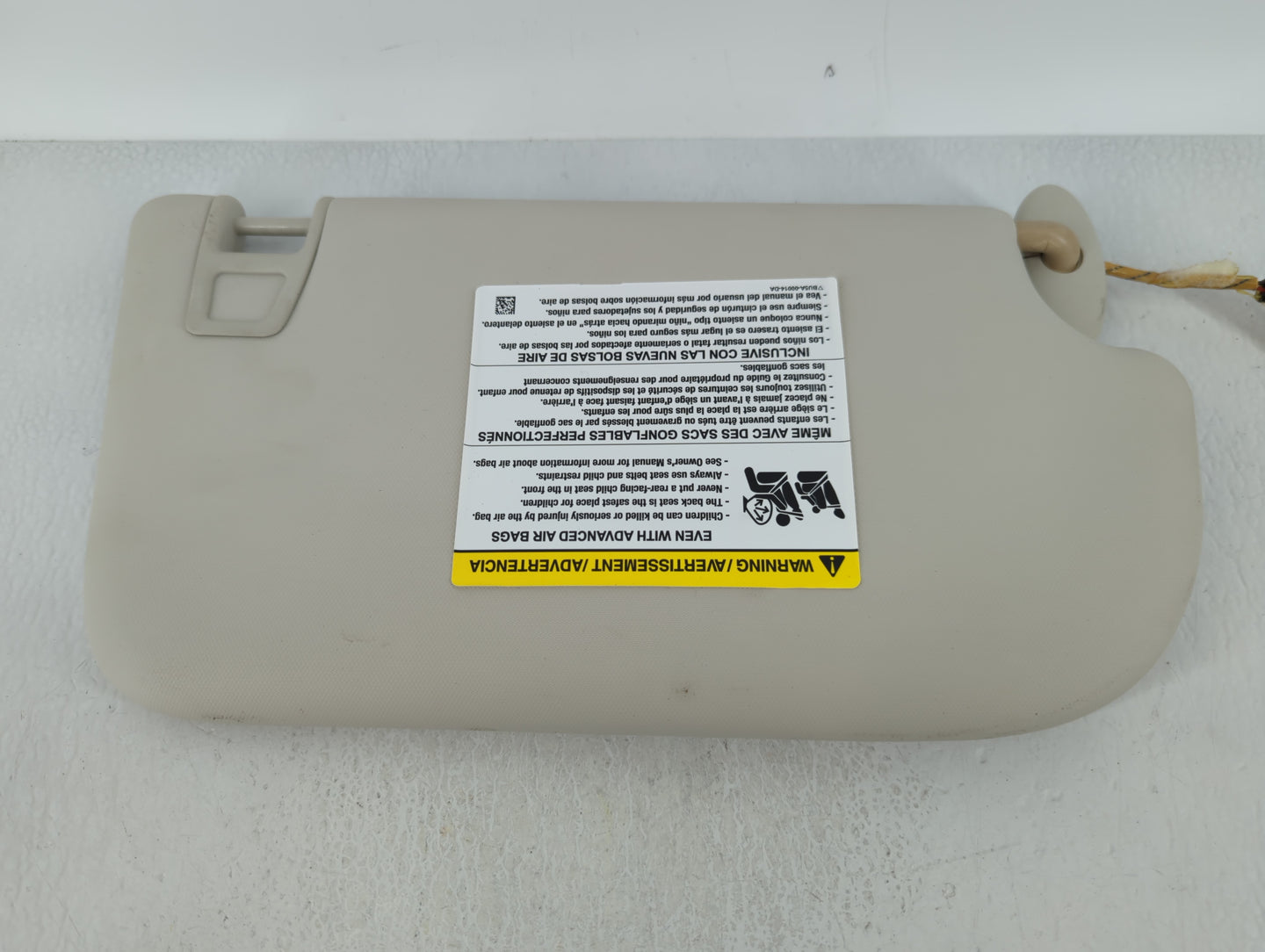 2013-2018 Ford Focus Sun Visor Shade Replacement Passenger Right Mirror Fits Fits 2013 2014 2015 2016 2017 2018 OEM Used Aut