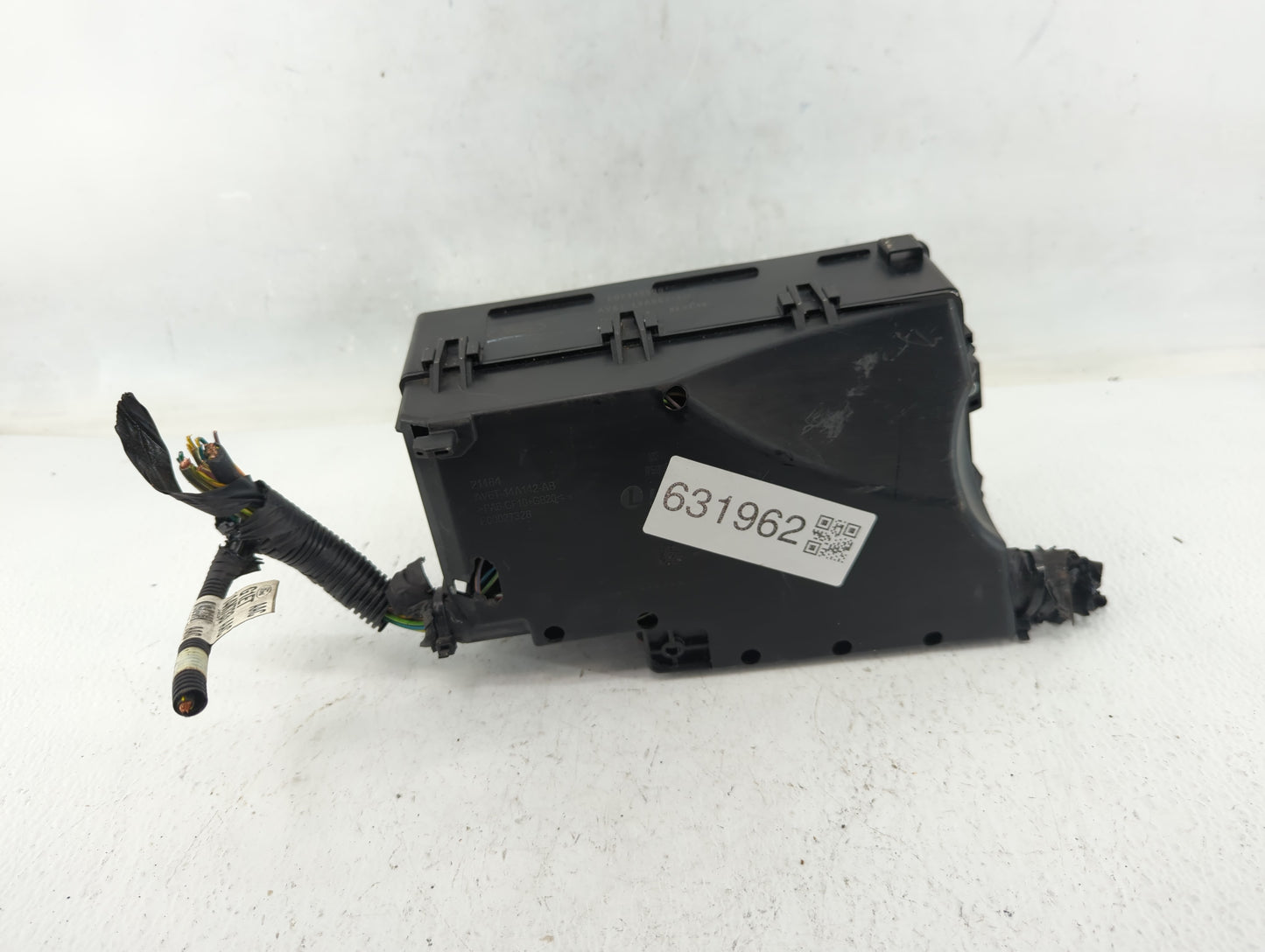 2016 Ford Focus Fusebox Fuse Box Panel Relay Module P/N:AV6T-14A067-AD Fits OEM Used Auto Parts - Oemusedautoparts1.com