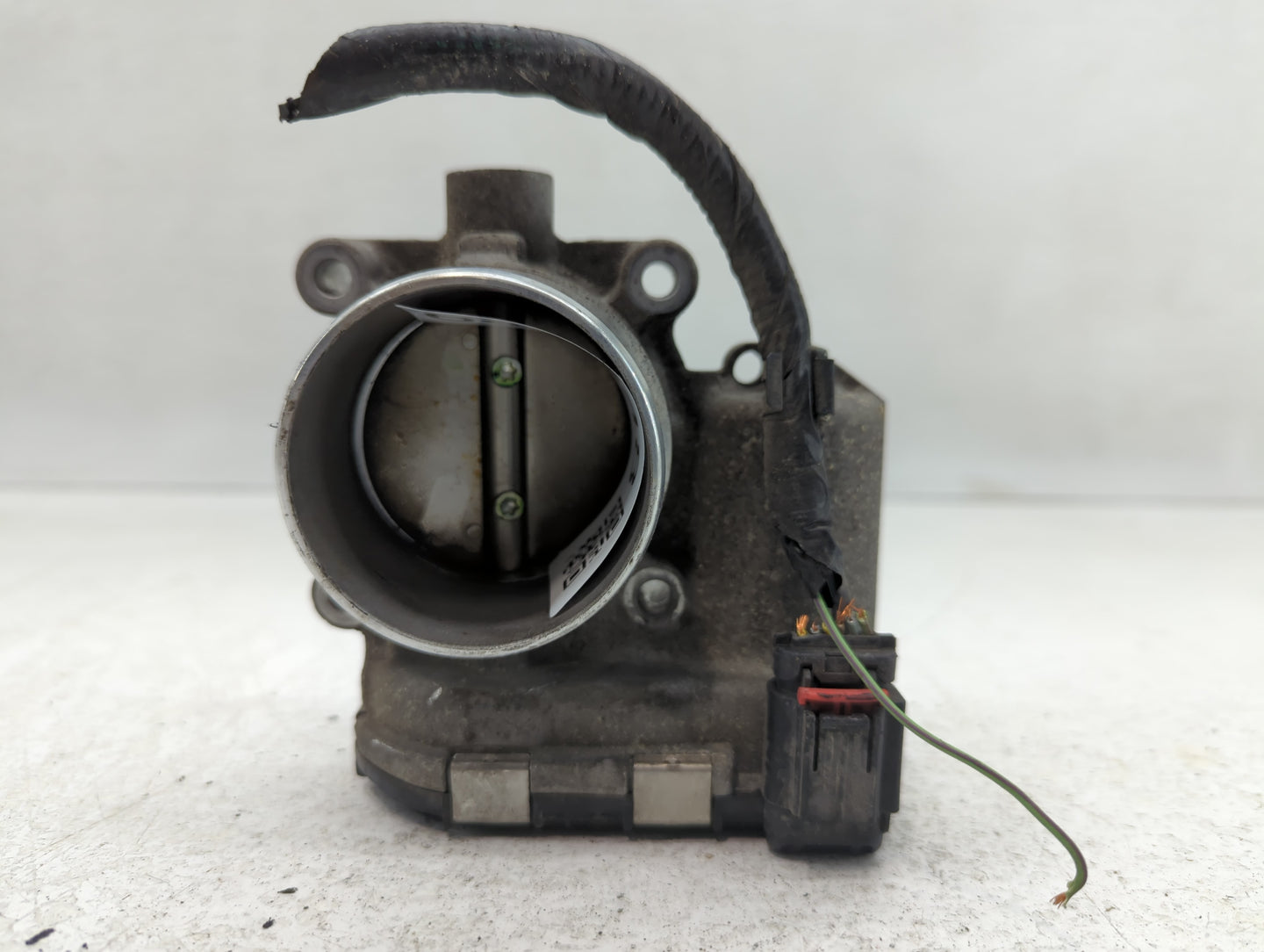 2014-2018 Ford Focus Throttle Body P/N:DS7E -9F991-BB Fits Fits 2014 2015 2016 2017 2018 2019 2020 2021 2022 OEM Used Auto P