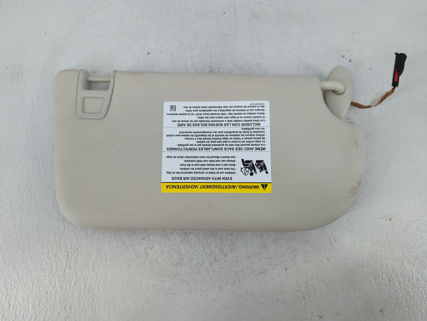2013-2018 Ford Focus Sun Visor Shade Replacement Driver Left Mirror Fits Fits 2013 2014 2015 2016 2017 2018 OEM Used Auto Pa