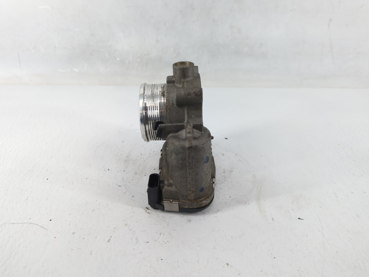 2014-2018 Ford Focus Throttle Body P/N:DS7E-9F991-BB Fits Fits 2014 2015 2016 2017 2018 2019 2020 2021 2022 OEM Used Auto Pa