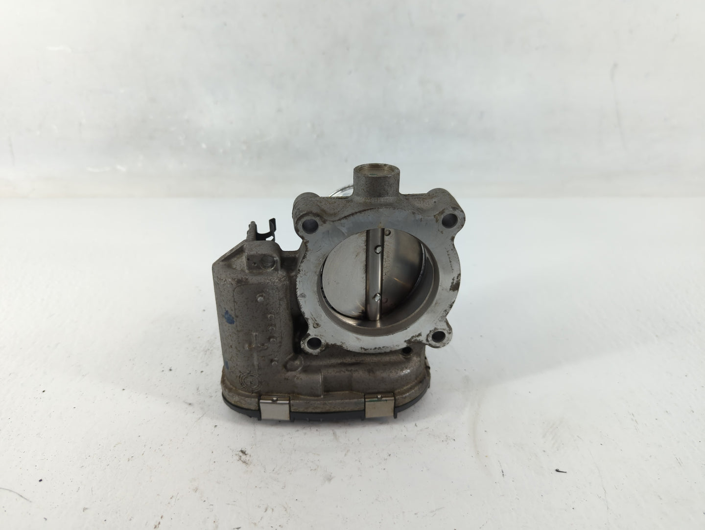 2014-2018 Ford Focus Throttle Body P/N:DS7E-9F991-BB Fits Fits 2014 2015 2016 2017 2018 2019 2020 2021 2022 OEM Used Auto Pa