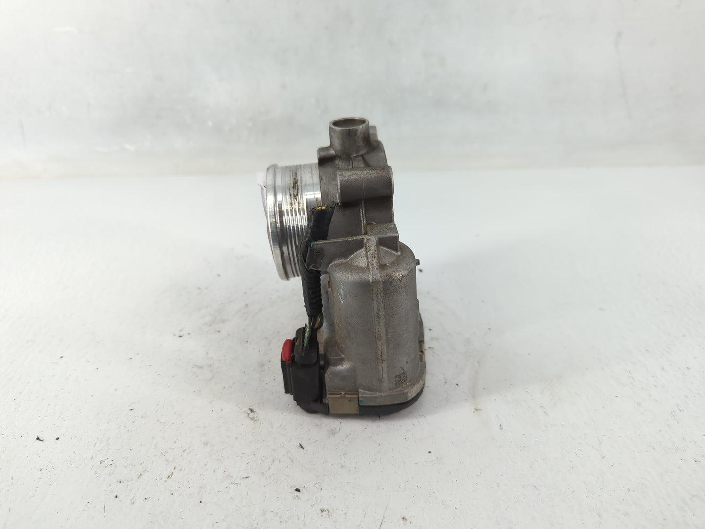 2015-2018 Ford Focus Throttle Body P/N:DS7E-9F991-BB Fits Fits 2014 2015 2016 2017 2018 OEM Used Auto Parts - Oemusedautopar