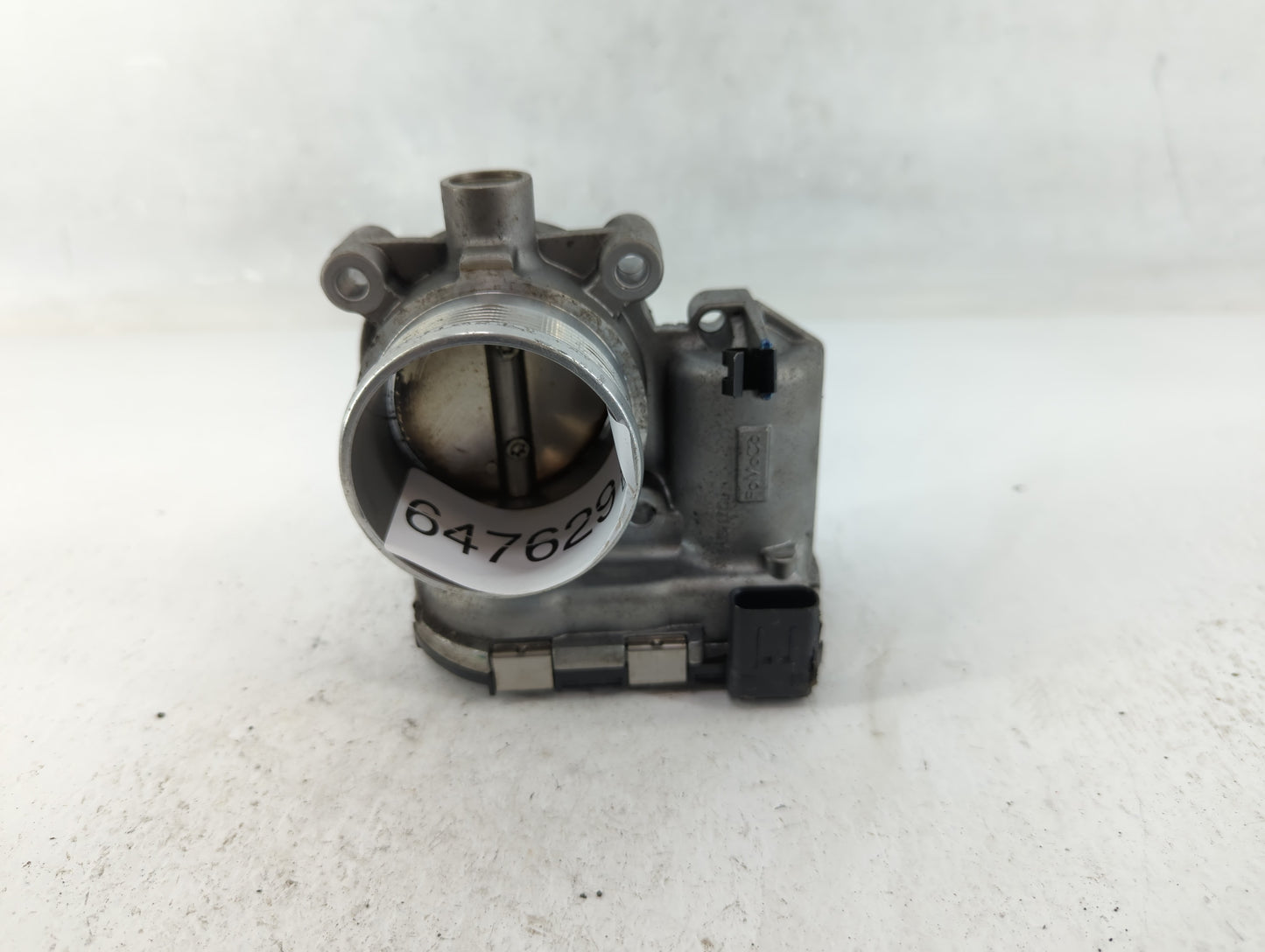 2014-2018 Ford Focus Throttle Body P/N:DS7E-9F991-BB Fits Fits 2014 2015 2016 2017 2018 2019 2020 2021 2022 OEM Used Auto Pa