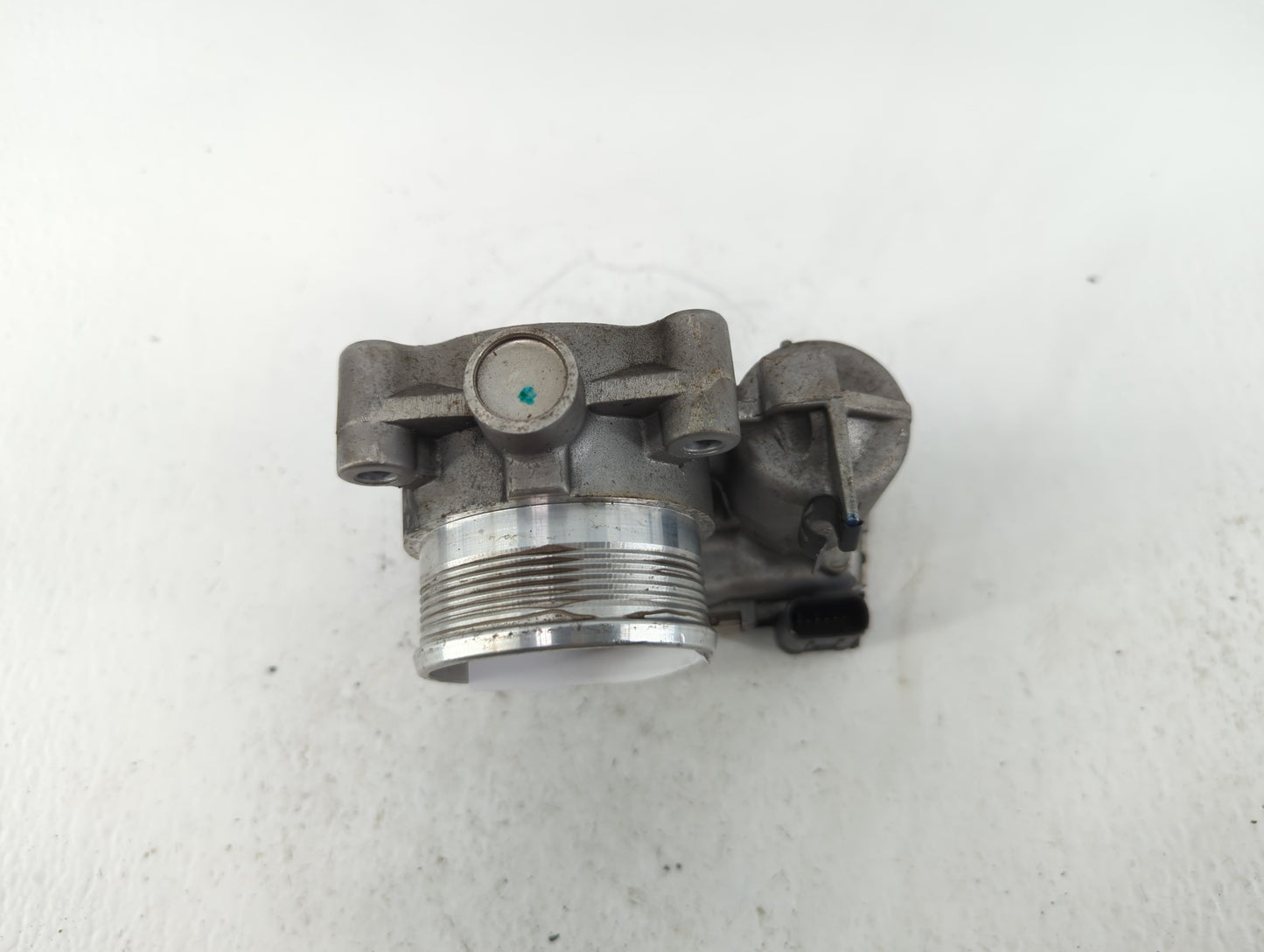 2014-2018 Ford Focus Throttle Body P/N:DS7E-9F991-BB Fits Fits 2014 2015 2016 2017 2018 2019 2020 2021 2022 OEM Used Auto Pa