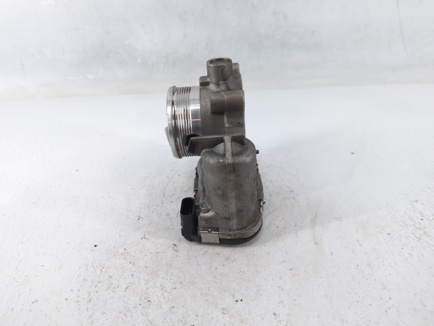 2014-2018 Ford Focus Throttle Body P/N:DS7E-9F991-BB Fits Fits 2014 2015 2016 2017 2018 2019 2020 2021 2022 OEM Used Auto Pa