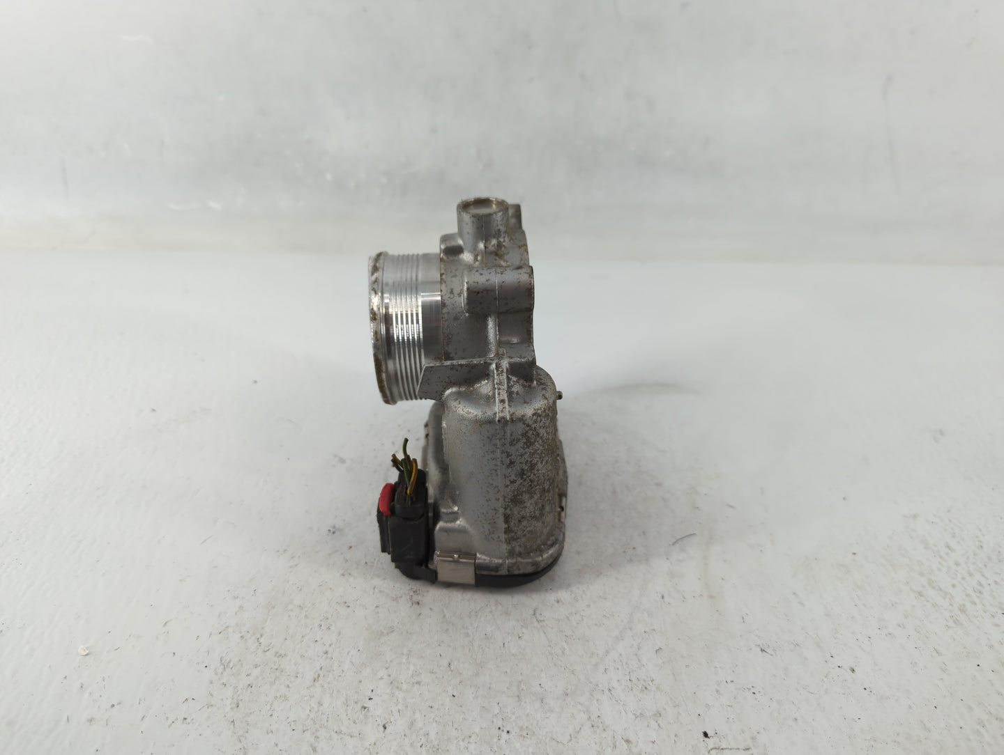 2014-2018 Ford Focus Throttle Body P/N:DS7E-9F991-BB Fits Fits 2014 2015 2016 2017 2018 2019 2020 2021 2022 OEM Used Auto Pa