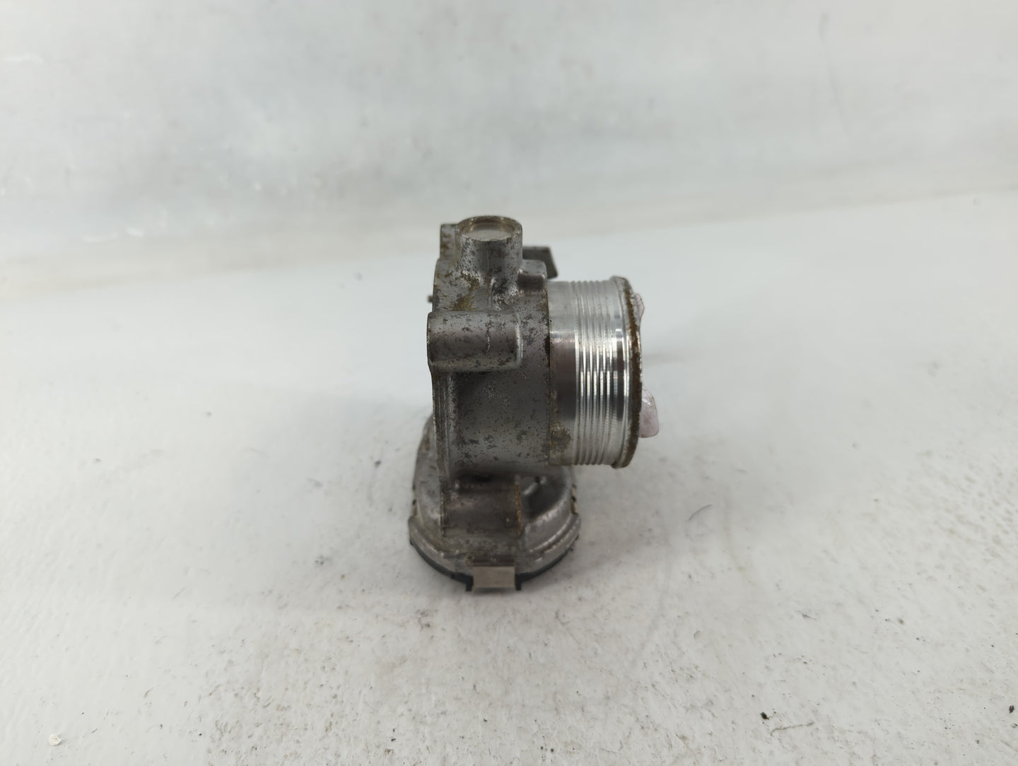 2014-2018 Ford Focus Throttle Body P/N:DS7E-9F991-BB Fits Fits 2014 2015 2016 2017 2018 2019 2020 2021 2022 OEM Used Auto Pa