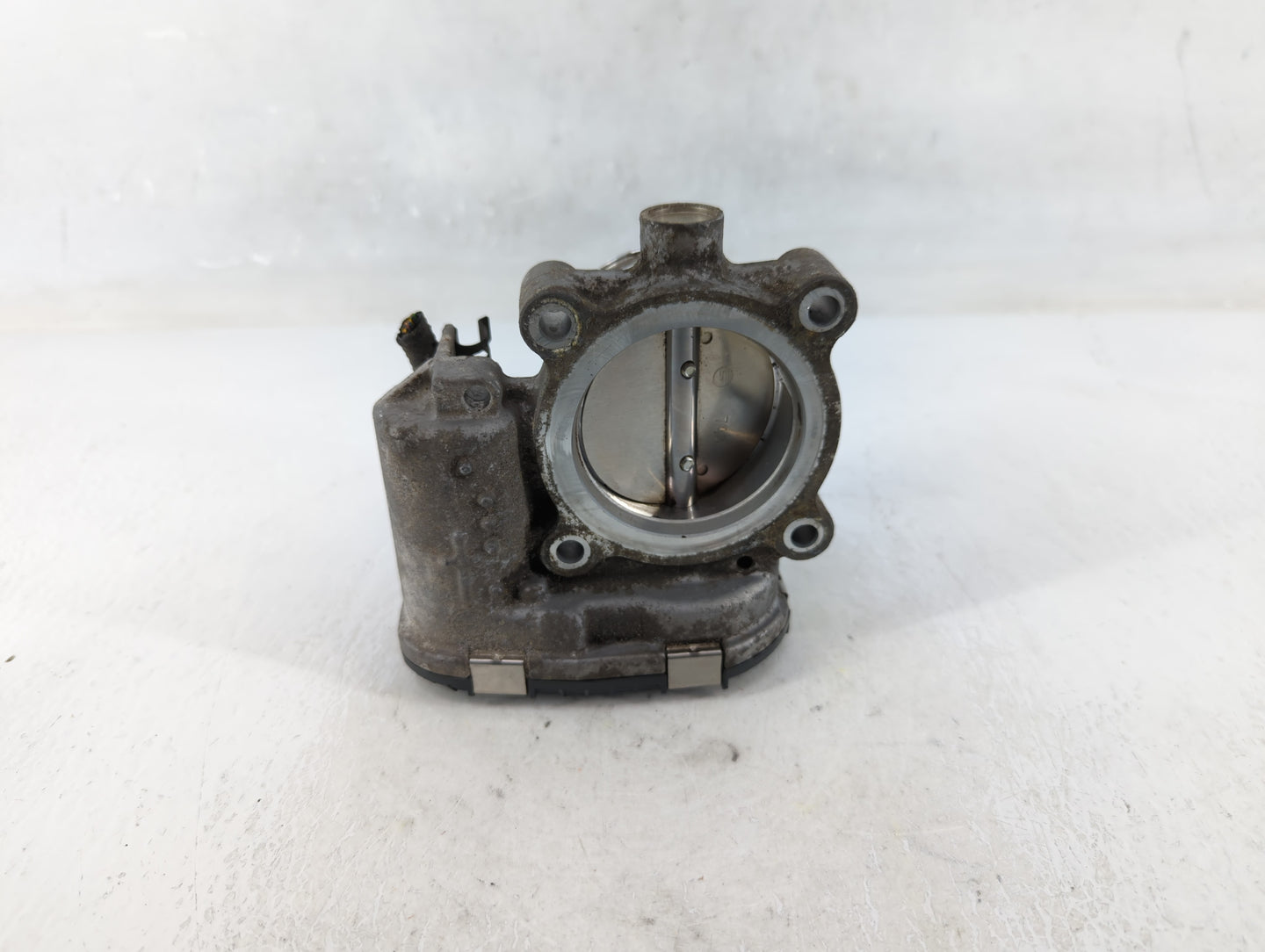 2014-2018 Ford Focus Throttle Body P/N:DS7E-9F991-BB Fits Fits 2014 2015 2016 2017 2018 2019 2020 2021 2022 OEM Used Auto Pa