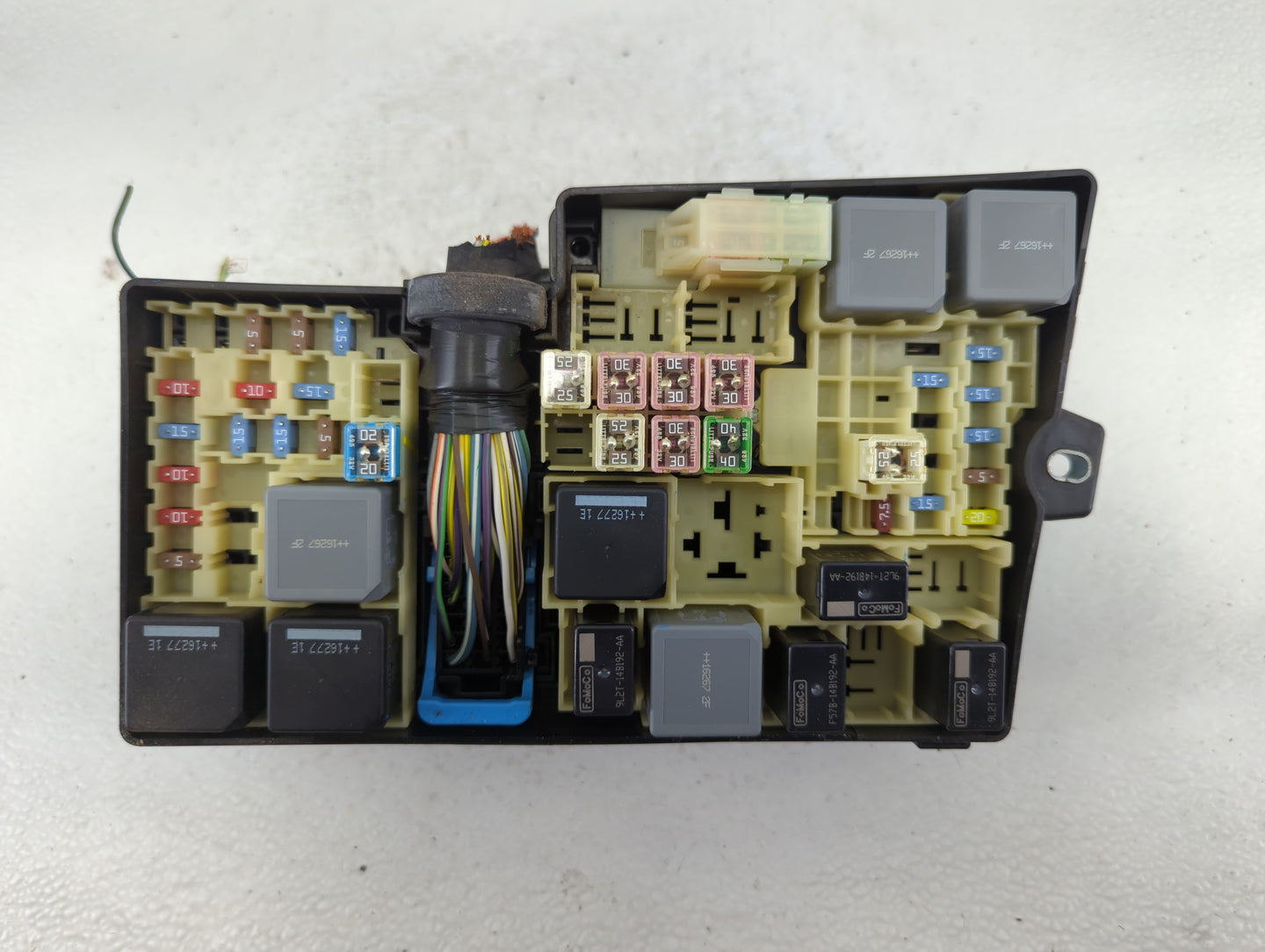2016 Ford Focus Fusebox Fuse Box Panel Relay Module P/N:AV6T-14A067-AD Fits OEM Used Auto Parts - Oemusedautoparts1.com