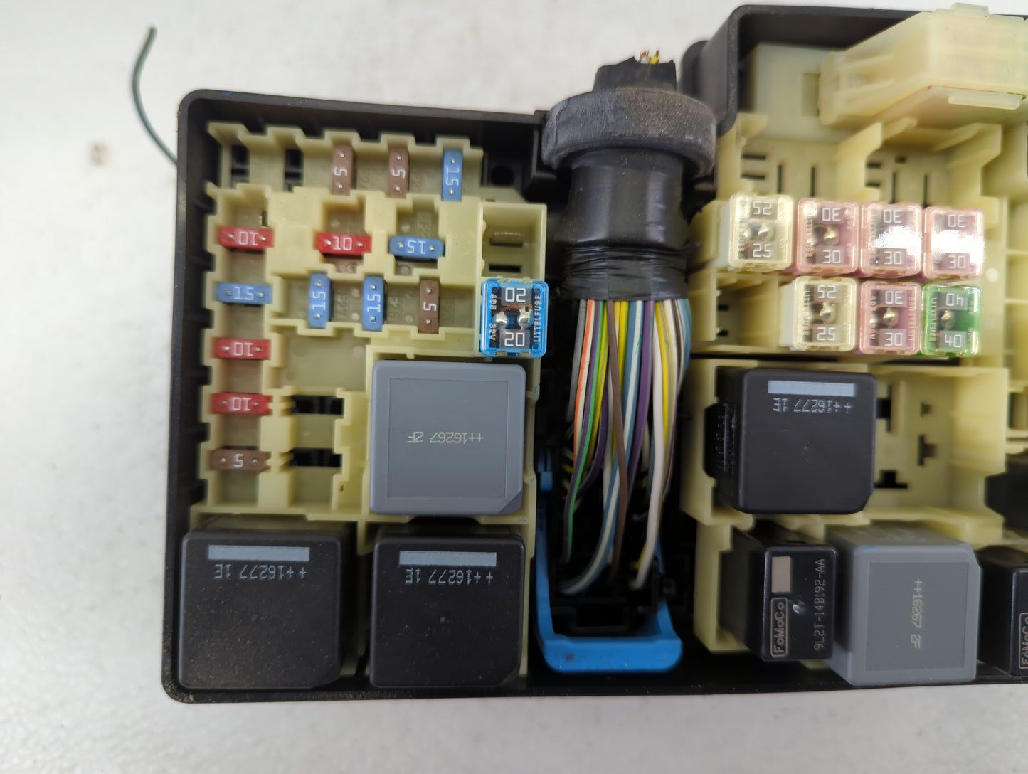 2016 Ford Focus Fusebox Fuse Box Panel Relay Module P/N:AV6T-14A067-AD Fits OEM Used Auto Parts - Oemusedautoparts1.com