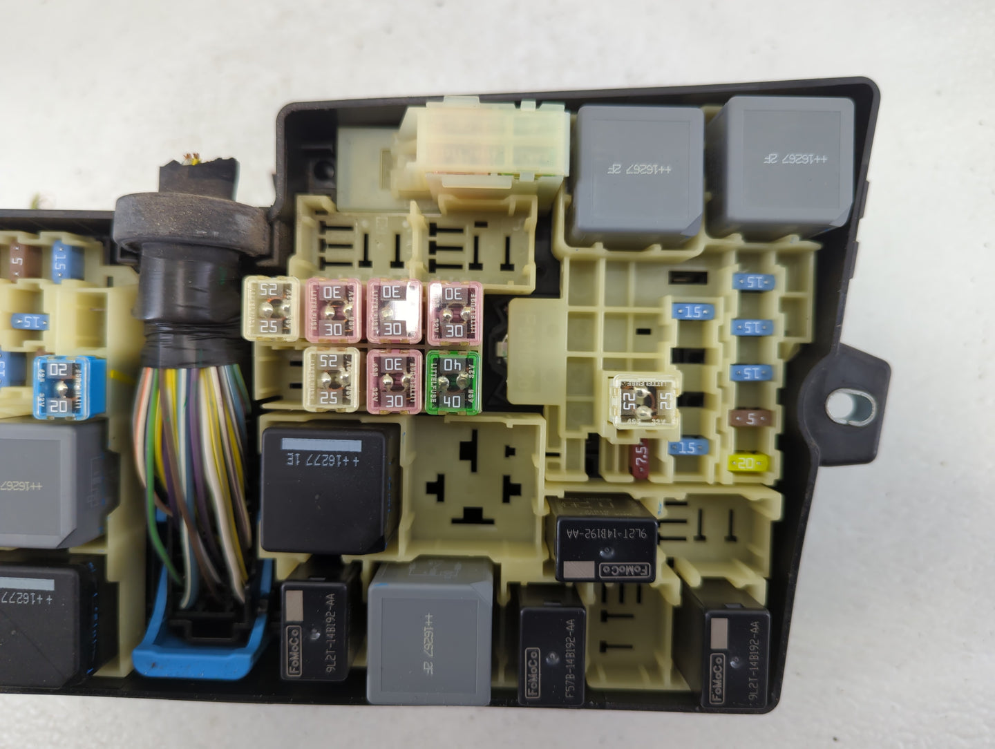 2016 Ford Focus Fusebox Fuse Box Panel Relay Module P/N:AV6T-14A067-AD Fits OEM Used Auto Parts - Oemusedautoparts1.com
