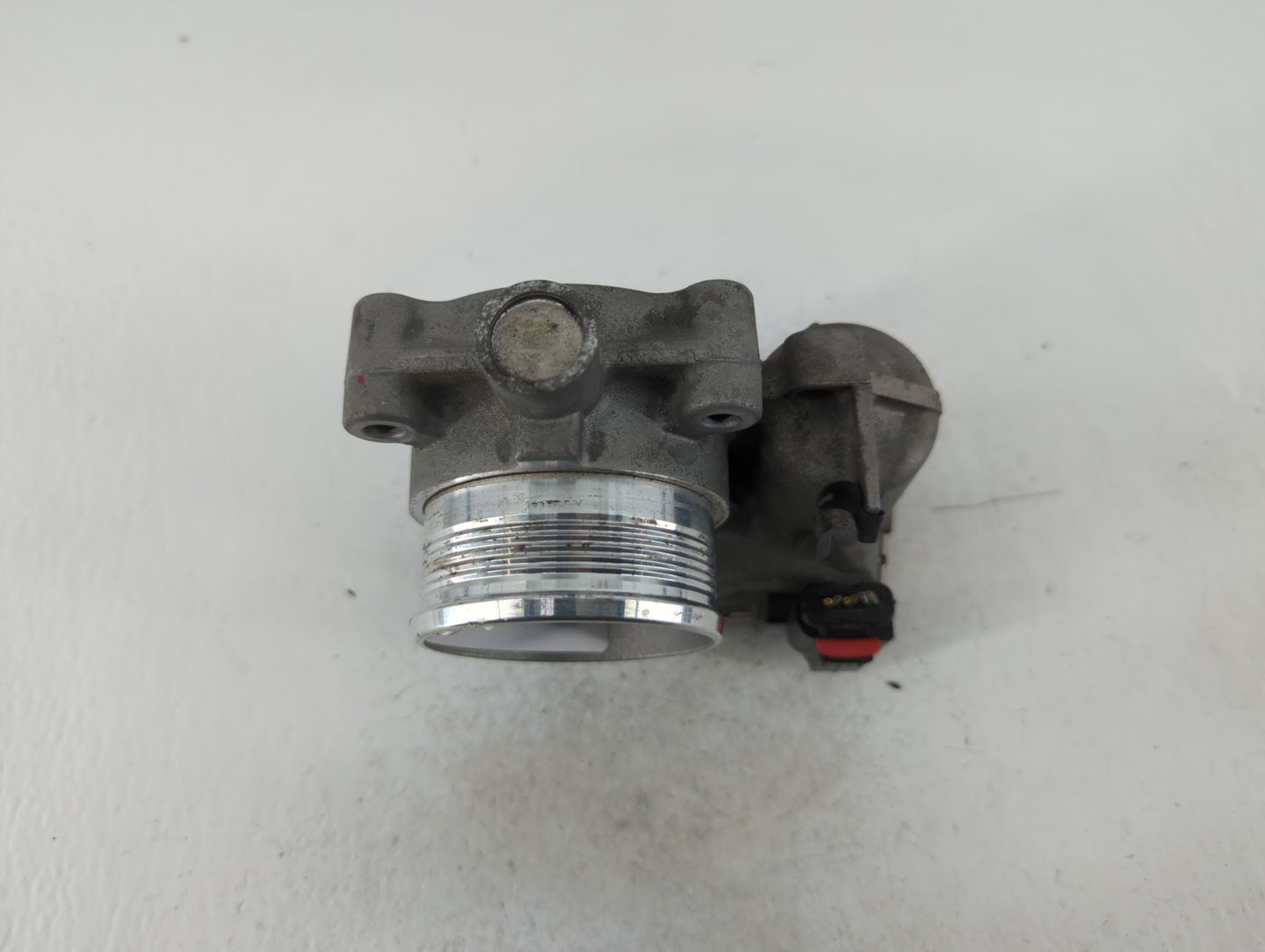 2014-2018 Ford Focus Throttle Body P/N:DS7E-9F991-BB Fits Fits 2014 2015 2016 2017 2018 2019 2020 2021 2022 OEM Used Auto Pa