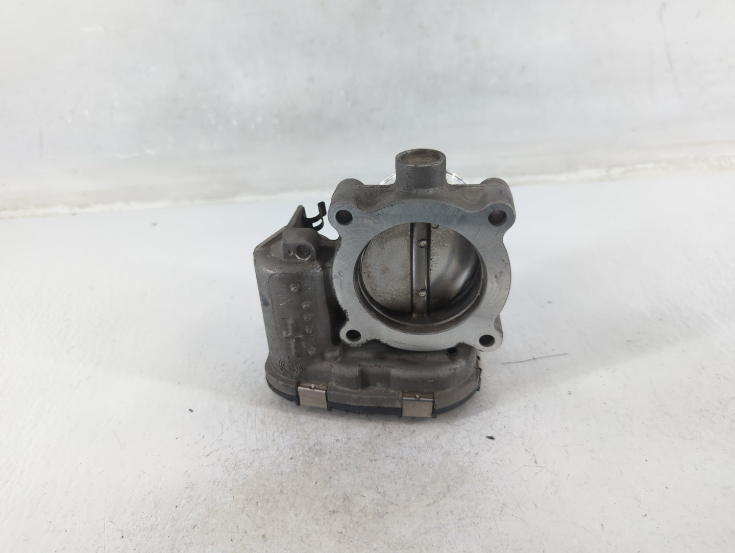2014-2018 Ford Focus Throttle Body P/N:DS7E-9F991-BB Fits Fits 2014 2015 2016 2017 2018 2019 2020 2021 2022 OEM Used Auto Pa