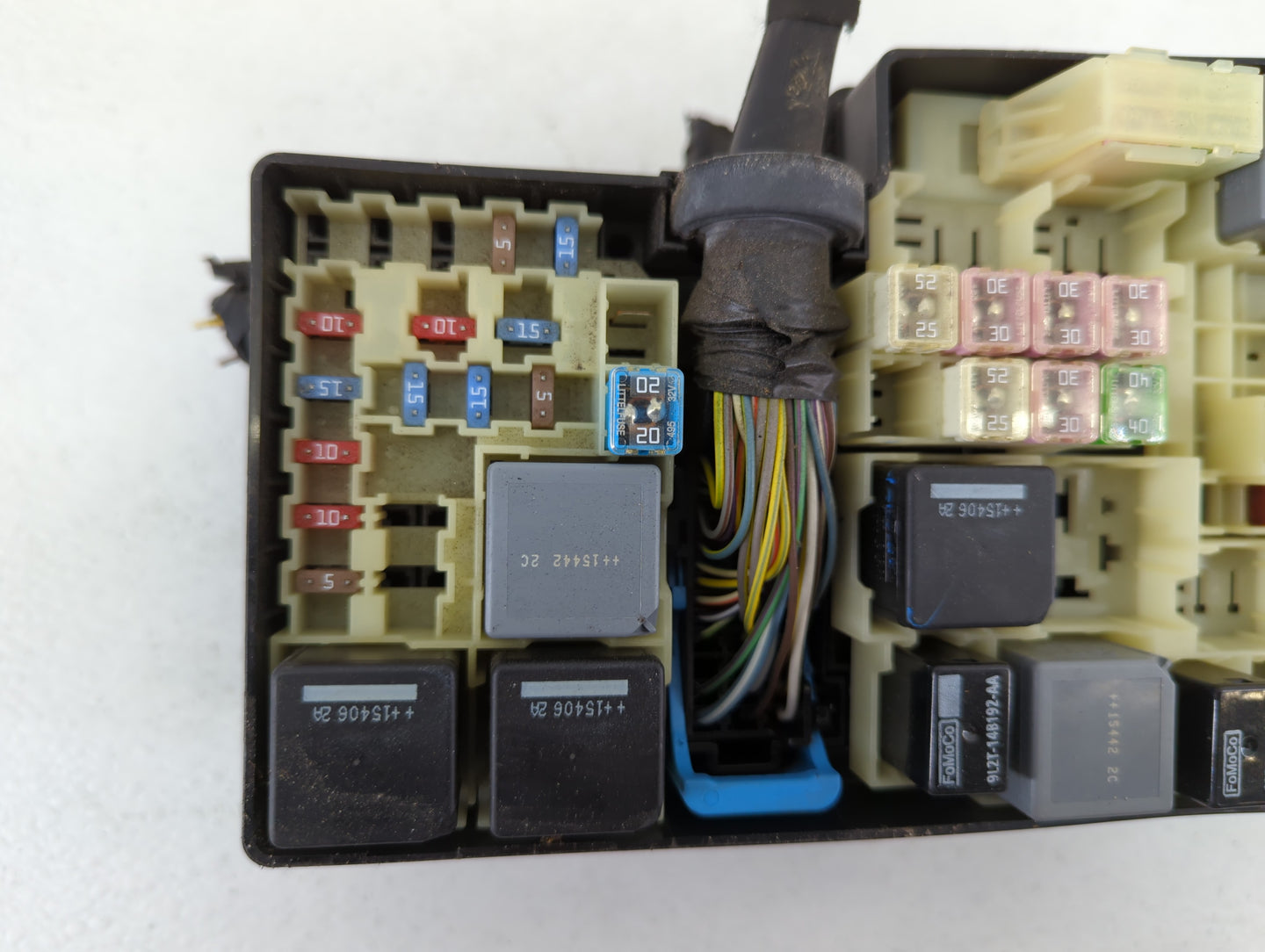 2016 Ford Focus Fusebox Fuse Box Panel Relay Module P/N:E02345500 AV6T-14A067-AD Fits OEM Used Auto Parts - Oemusedautoparts