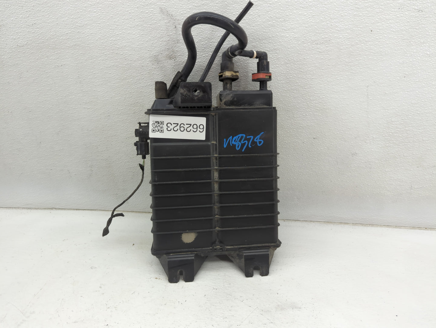2016 Ford Focus Fuel Vapor Charcoal Canister 662923 - Oemusedautoparts1.com