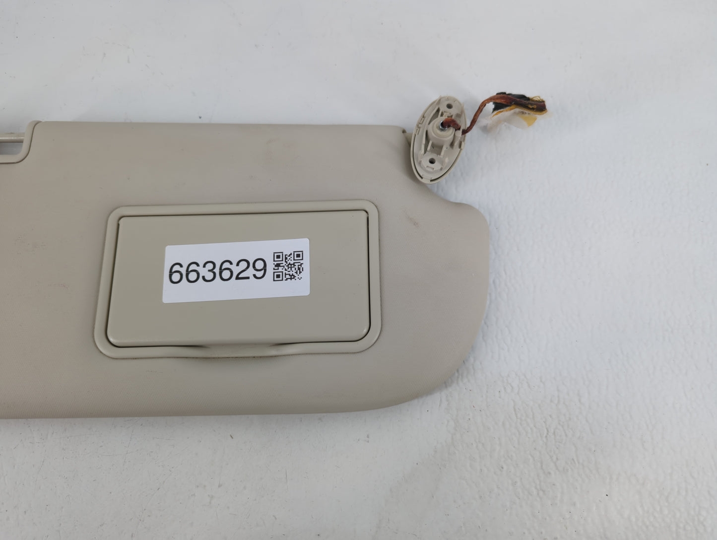 2013-2018 Ford Focus Sun Visor Shade Replacement Passenger Right Mirror Fits Fits 2013 2014 2015 2016 2017 2018 OEM Used Aut