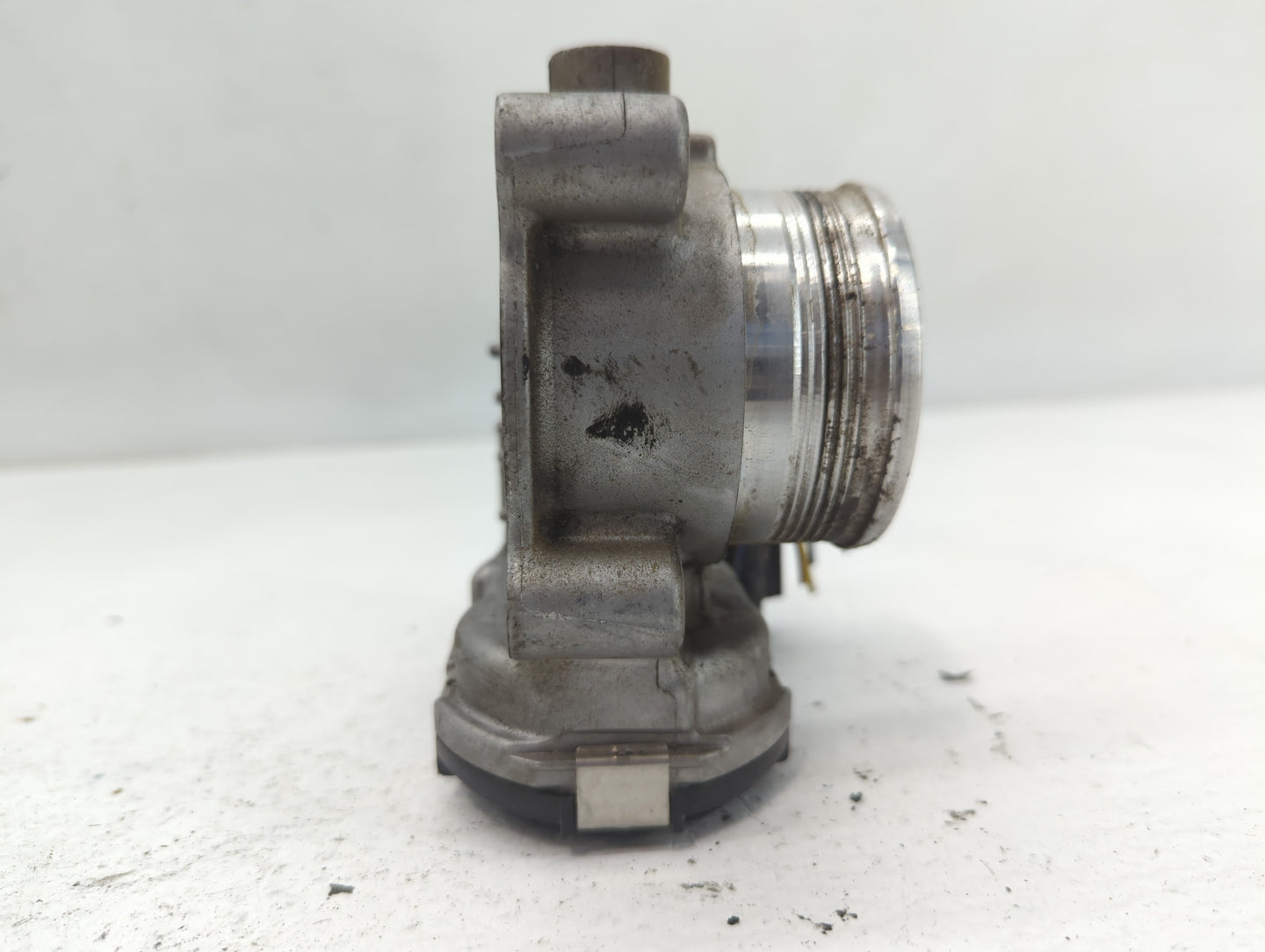 2014-2018 Ford Focus Throttle Body P/N:DS7E-9F991-BB Fits Fits 2014 2015 2016 2017 2018 2019 2020 2021 2022 OEM Used Auto Pa