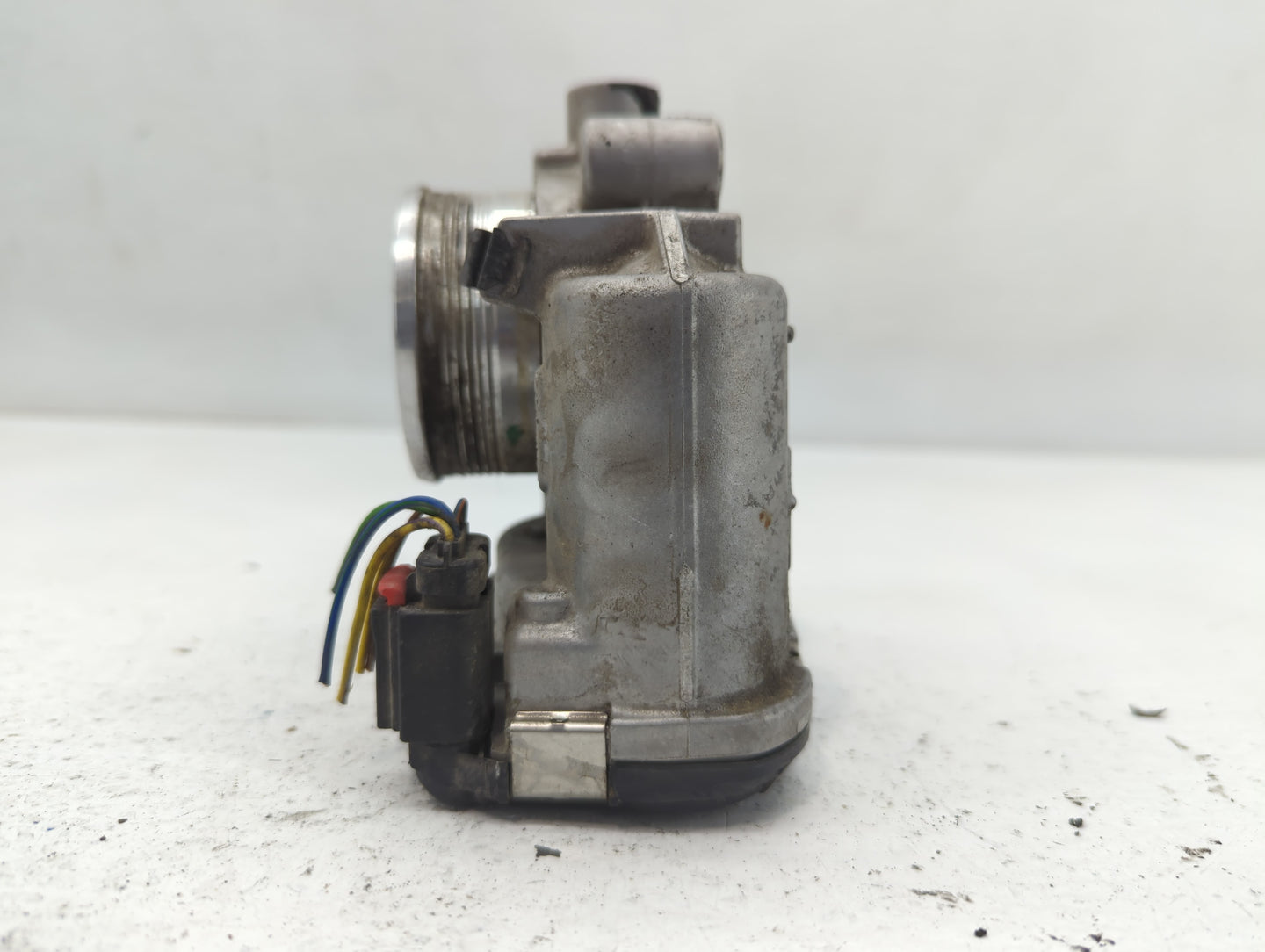 2014-2018 Ford Focus Throttle Body P/N:DS7E-9F991-BB Fits Fits 2014 2015 2016 2017 2018 2019 2020 2021 2022 OEM Used Auto Pa