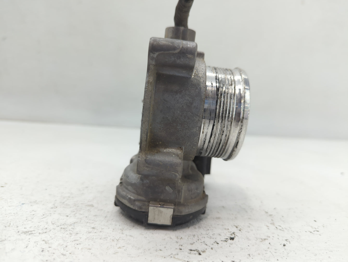 2014-2018 Ford Focus Throttle Body P/N:DS7E-9F991-BB Fits Fits 2014 2015 2016 2017 2018 2019 2020 2021 2022 OEM Used Auto Pa