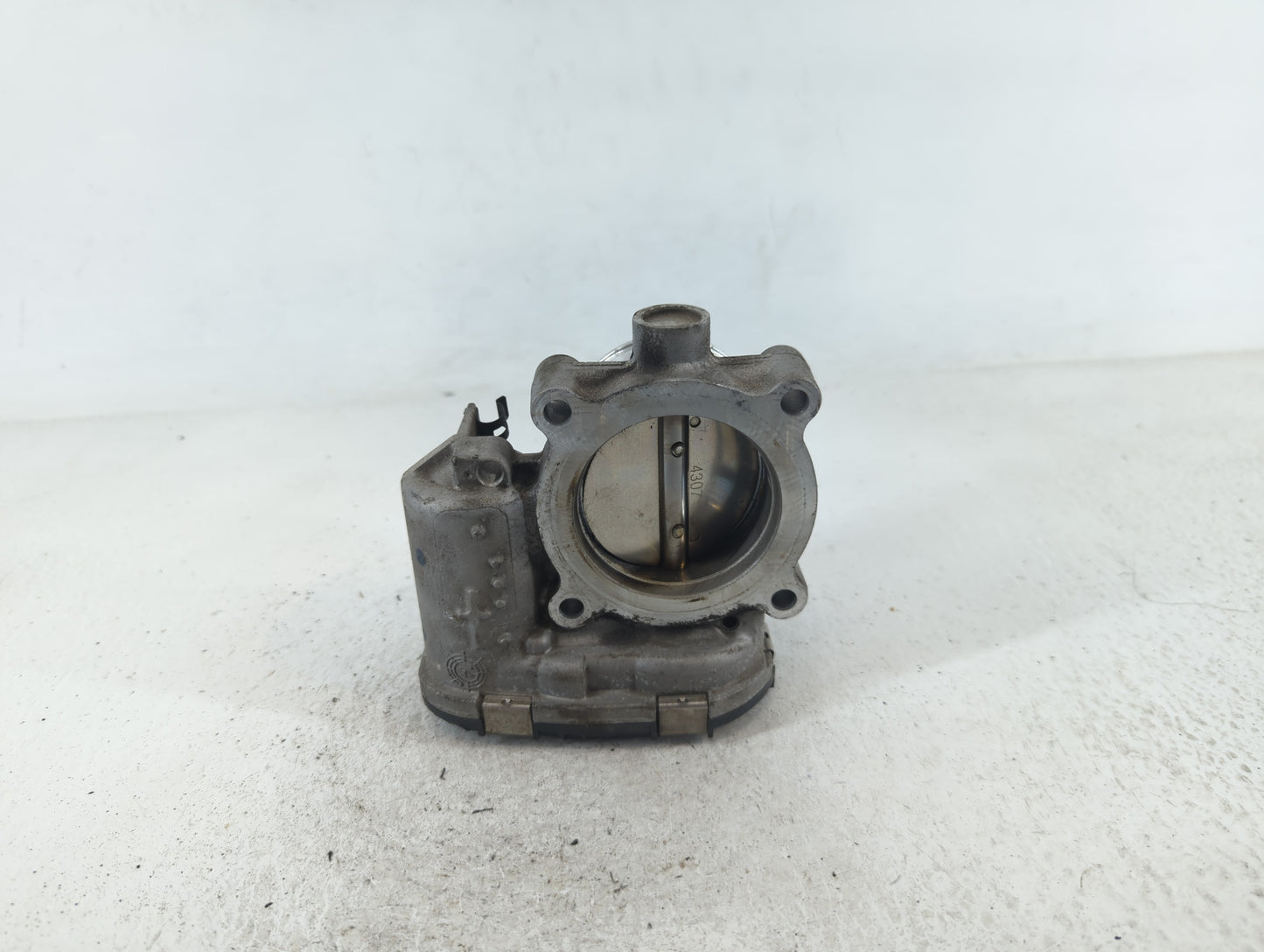 2014-2018 Ford Focus Throttle Body P/N:DS7E-9F991-BB Fits Fits 2014 2015 2016 2017 2018 2019 2020 2021 2022 OEM Used Auto Pa