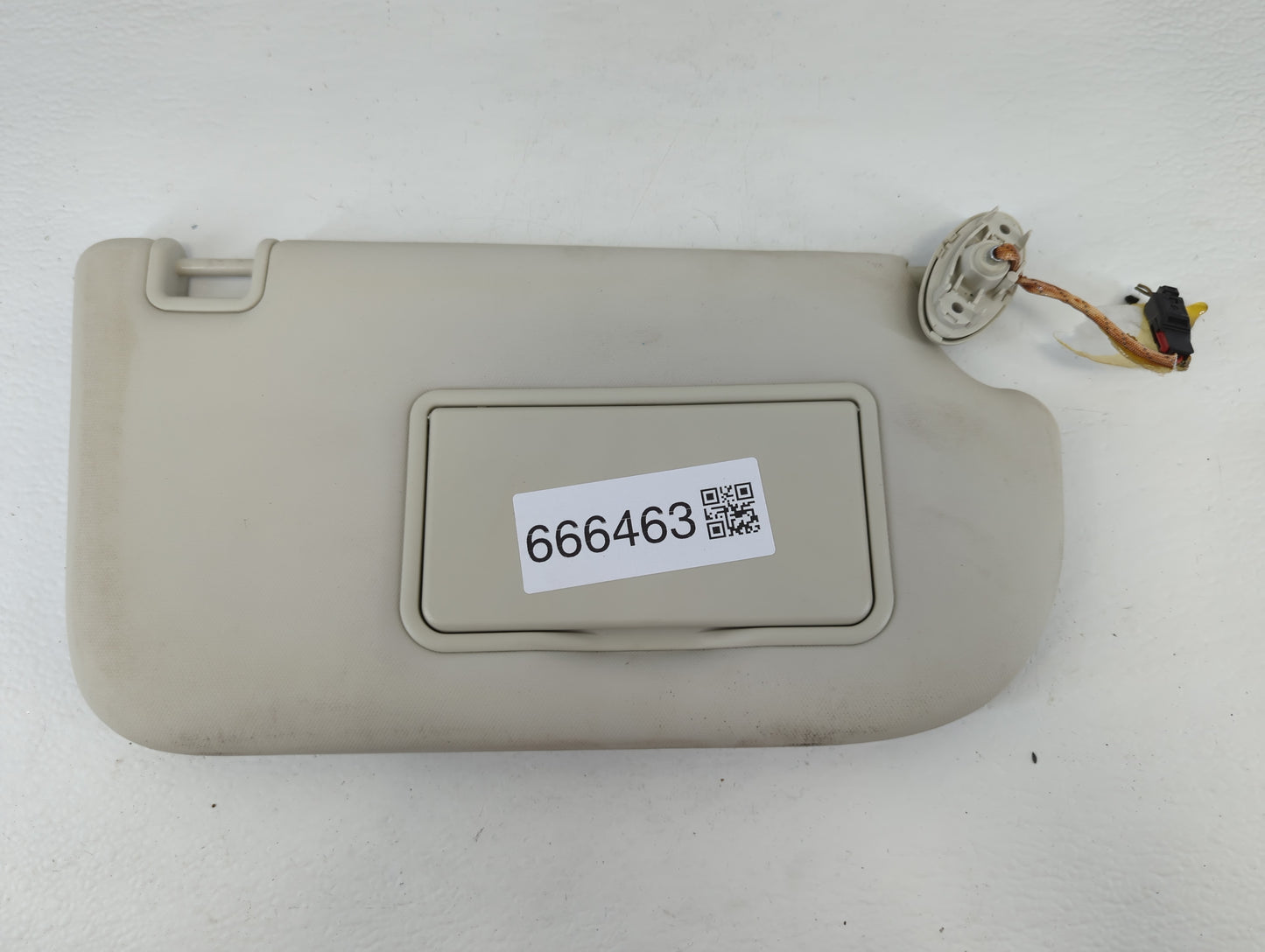 2013-2018 Ford Focus Sun Visor Shade Replacement Passenger Right Mirror Fits Fits 2013 2014 2015 2016 2017 2018 OEM Used Aut