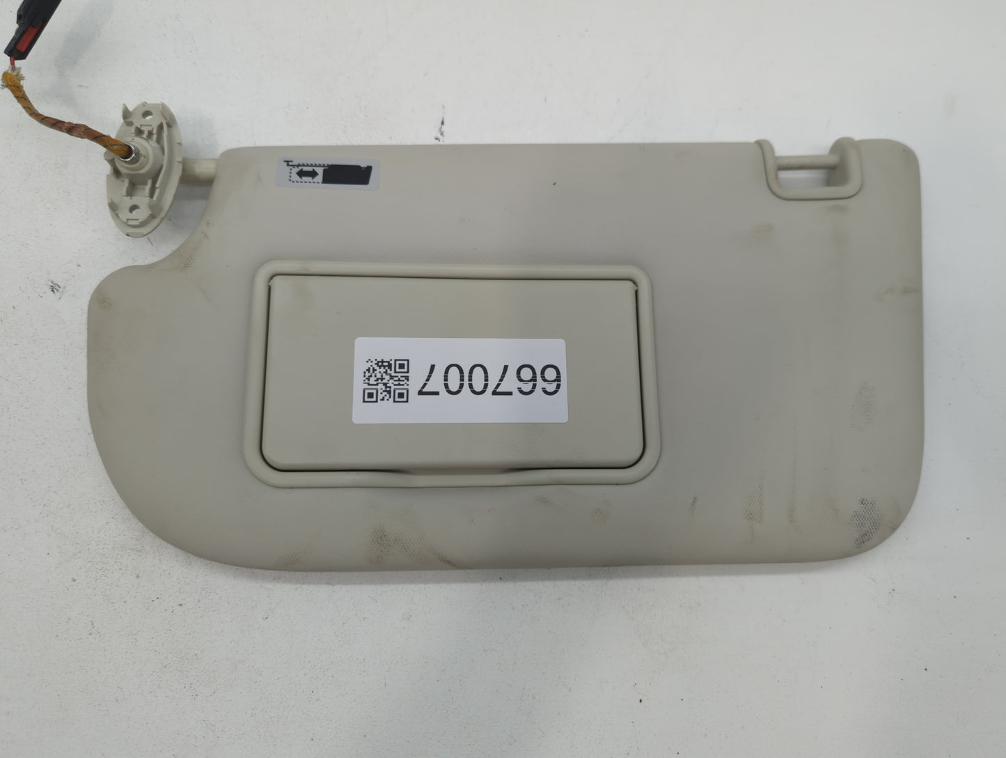 2013-2018 Ford Focus Sun Visor Shade Replacement Driver Left Mirror Fits Fits 2013 2014 2015 2016 2017 2018 OEM Used Auto Pa