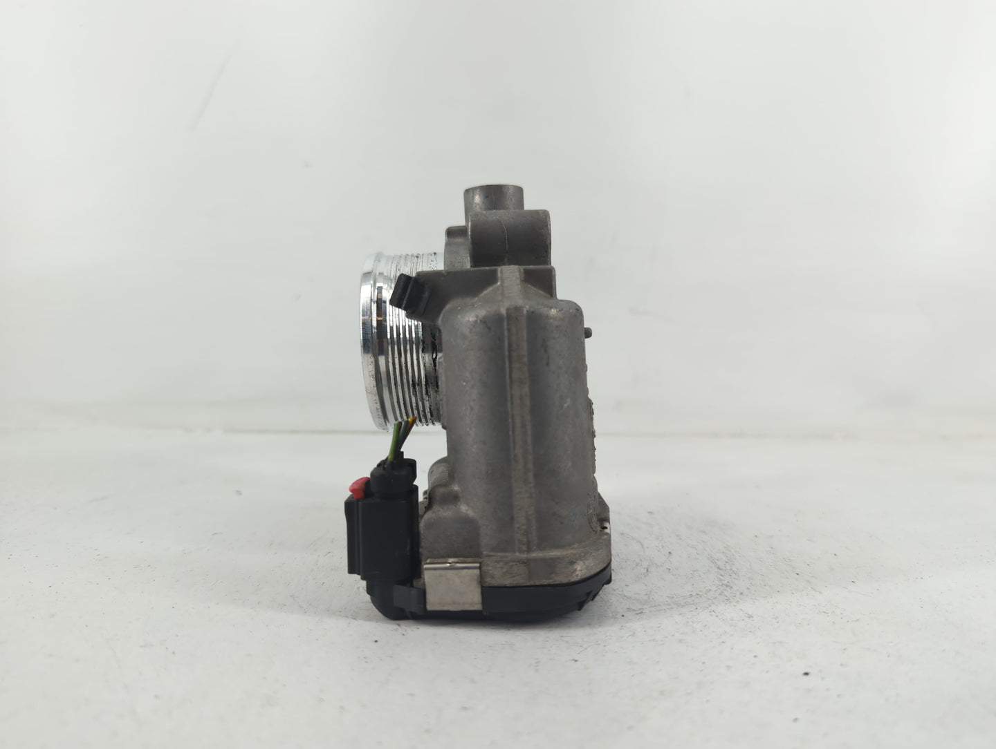 2014-2018 Ford Focus Throttle Body P/N:DS7E-9F991-BB Fits Fits 2014 2015 2016 2017 2018 2019 2020 2021 2022 OEM Used Auto Pa