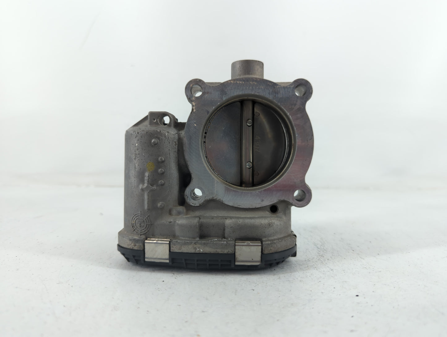 2014-2018 Ford Focus Throttle Body P/N:DS7E-9F991-BB Fits Fits 2014 2015 2016 2017 2018 2019 2020 2021 2022 OEM Used Auto Pa