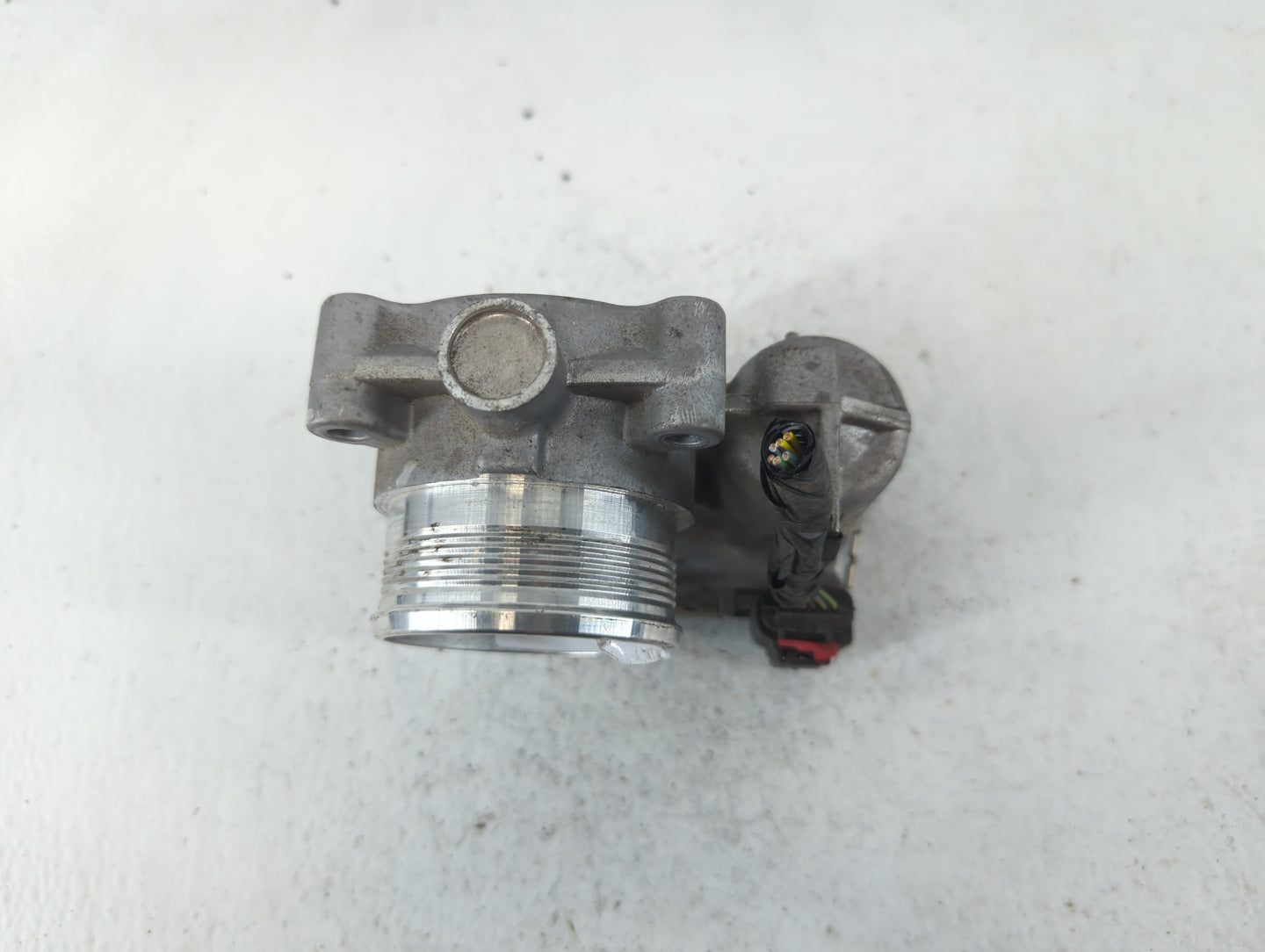 2014-2018 Ford Focus Throttle Body P/N:B33TB DS7E-9F991-BB Fits Fits 2014 2015 2016 2017 2018 2019 2020 2021 2022 OEM Used A
