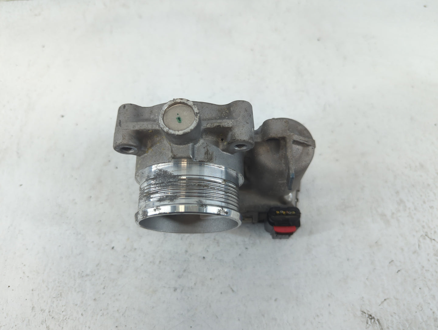 2014-2018 Ford Focus Throttle Body P/N:DS7E-9F991-BB Fits Fits 2014 2015 2016 2017 2018 2019 2020 2021 2022 OEM Used Auto Pa