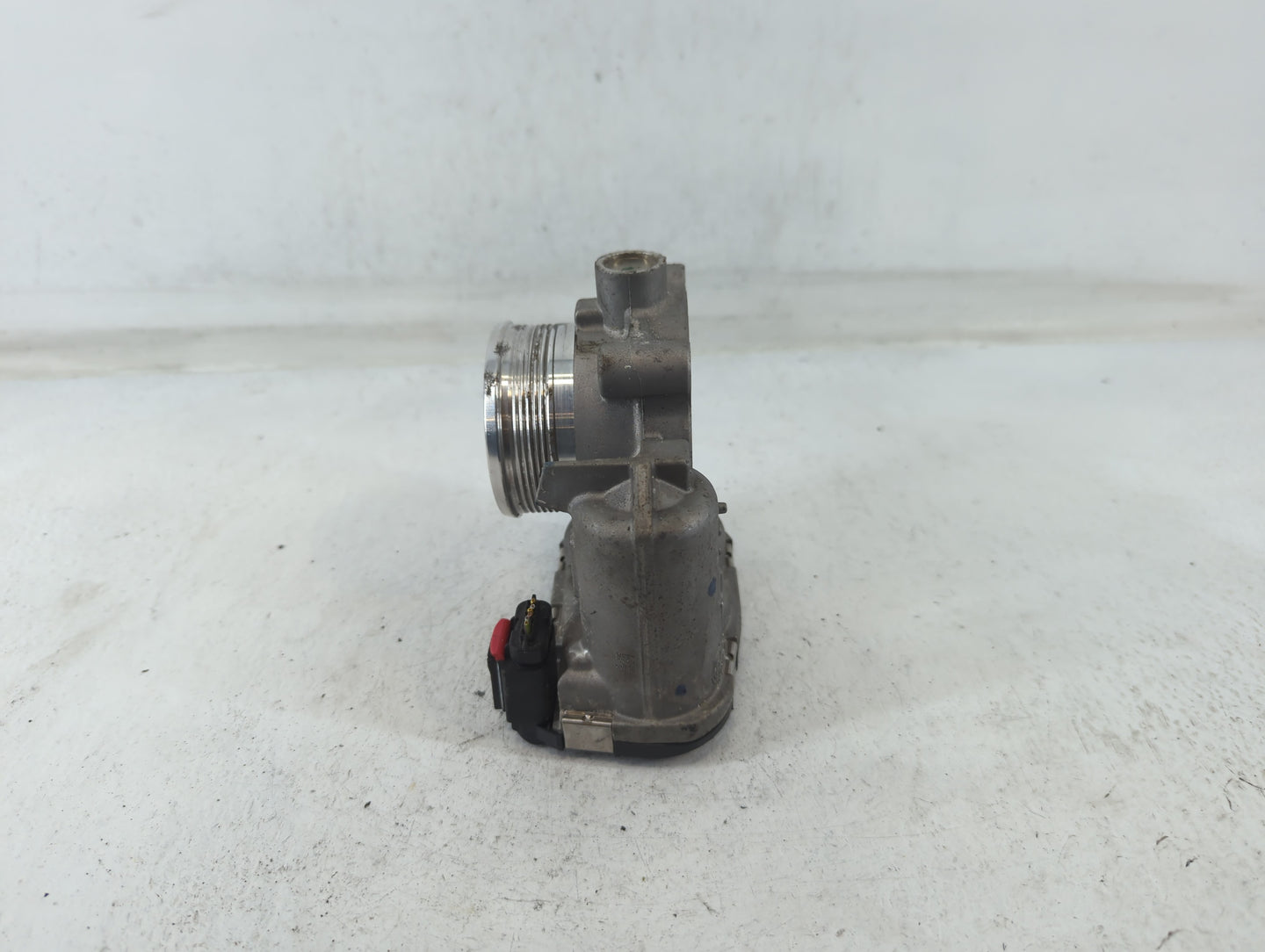 2014-2018 Ford Focus Throttle Body P/N:DS7E-9F991-BB Fits Fits 2014 2015 2016 2017 2018 2019 2020 2021 2022 OEM Used Auto Pa