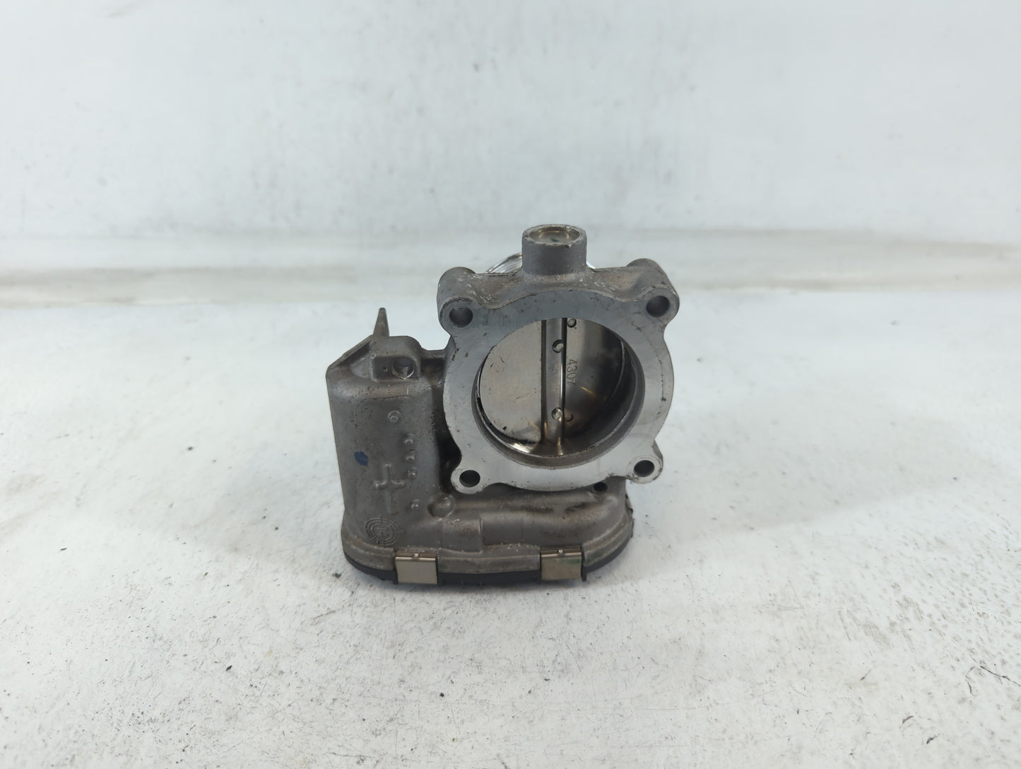 2014-2018 Ford Focus Throttle Body P/N:DS7E-9F991-BB Fits Fits 2014 2015 2016 2017 2018 2019 2020 2021 2022 OEM Used Auto Pa