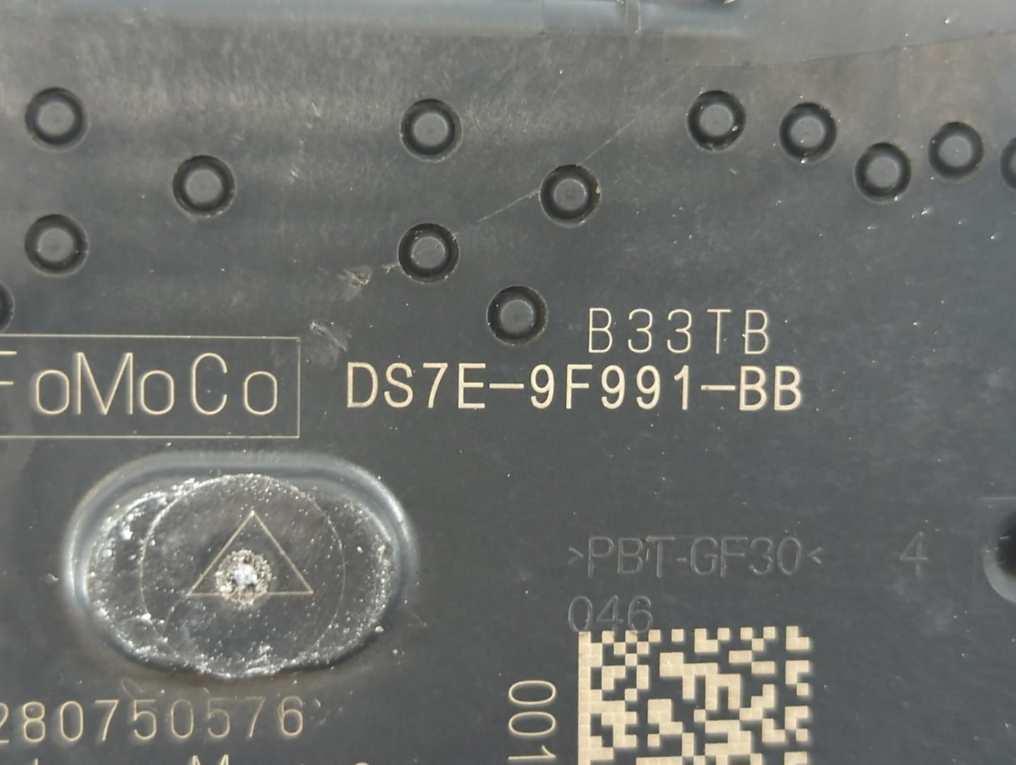 2014-2018 Ford Focus Throttle Body P/N:DS7E-9F991-BB Fits Fits 2014 2015 2016 2017 2018 2019 2020 2021 2022 OEM Used Auto Pa