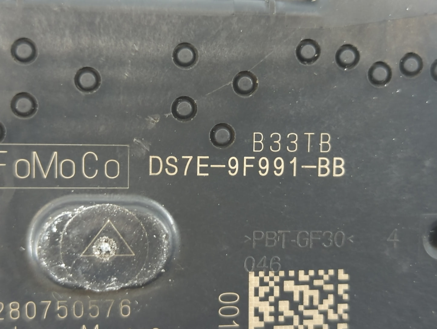 2014-2018 Ford Focus Throttle Body P/N:DS7E-9F991-BB Fits Fits 2014 2015 2016 2017 2018 2019 2020 2021 2022 OEM Used Auto Pa