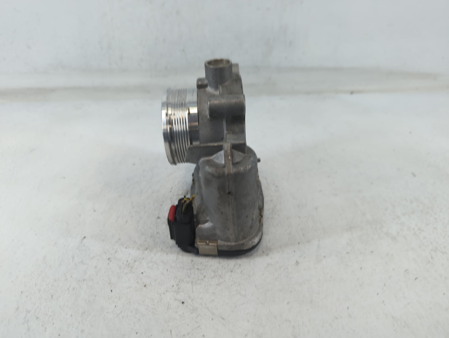 2014-2018 Ford Focus Throttle Body P/N:B33TB DS7E-9F991-BB Fits Fits 2014 2015 2016 2017 2018 2019 2020 2021 2022 OEM Used A