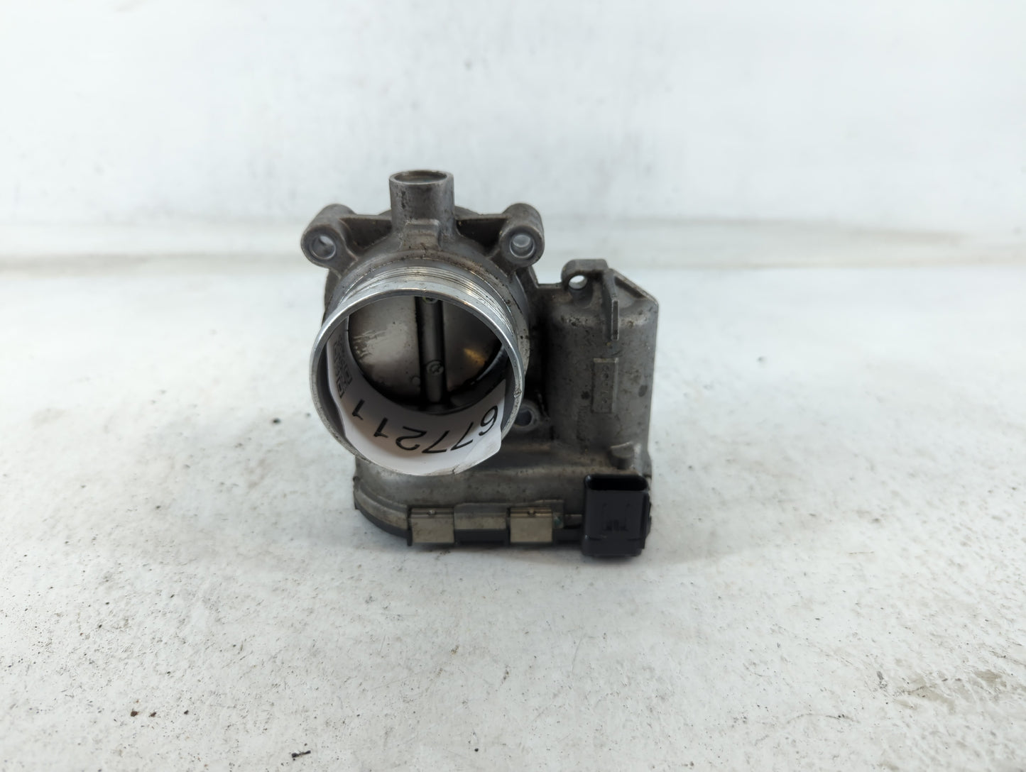 2014-2018 Ford Focus Throttle Body P/N:B33TB DS7E-9F991-BB Fits Fits 2014 2015 2016 2017 2018 2019 2020 2021 2022 OEM Used A