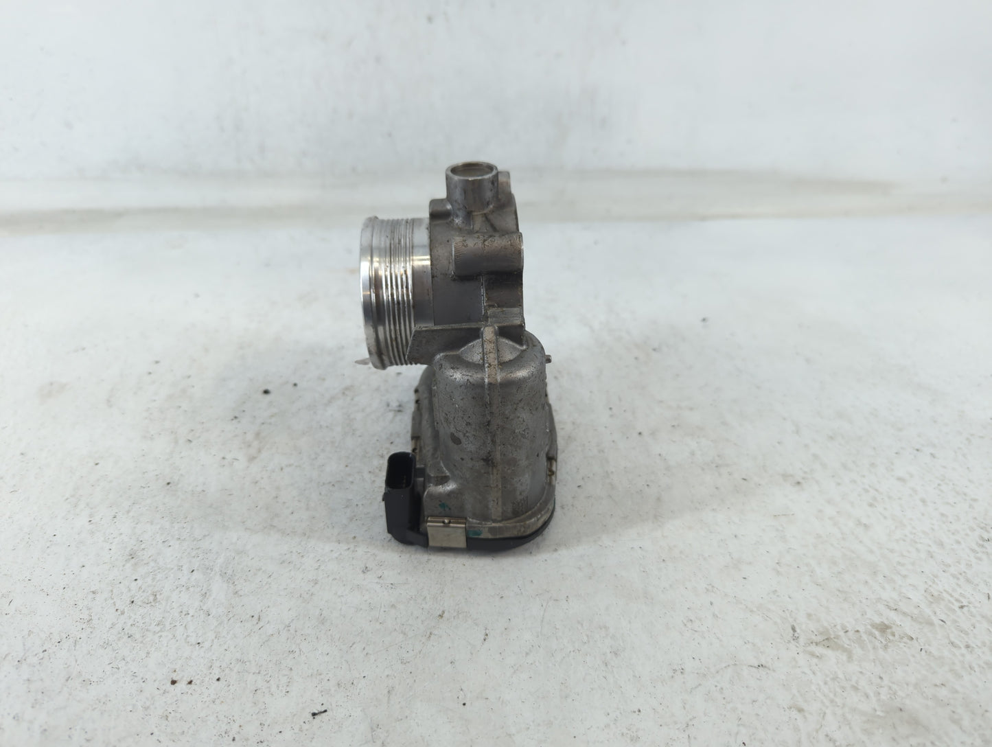 2014-2018 Ford Focus Throttle Body P/N:B33TB DS7E-9F991-BB Fits Fits 2014 2015 2016 2017 2018 2019 2020 2021 2022 OEM Used A