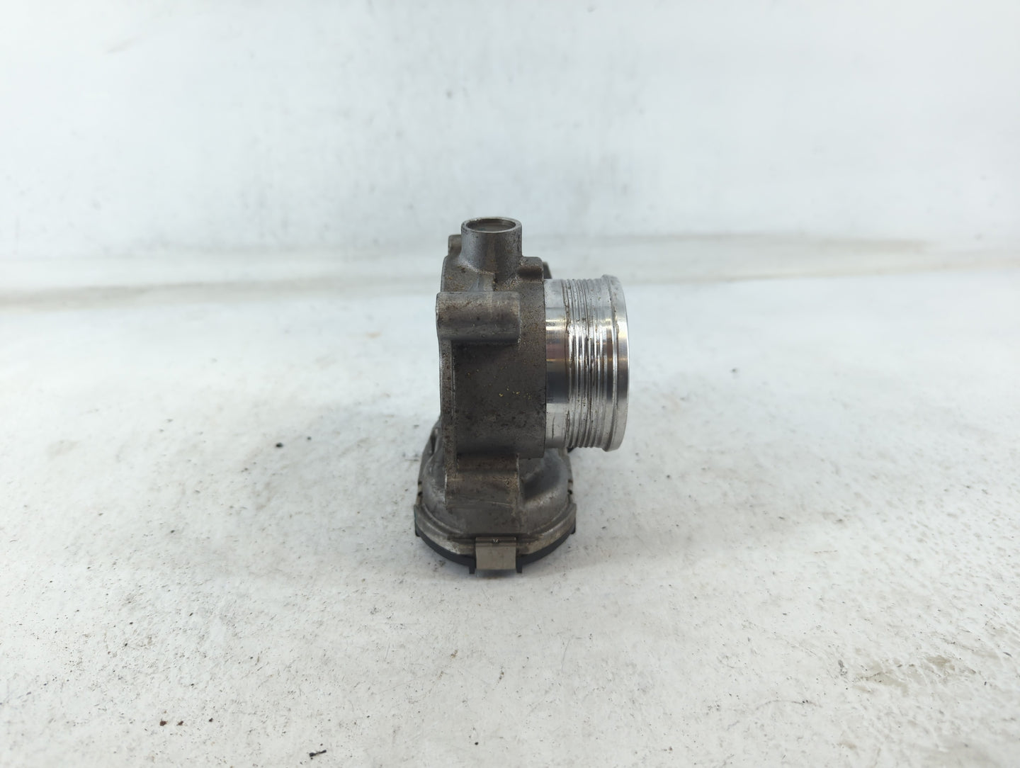 2014-2018 Ford Focus Throttle Body P/N:B33TB DS7E-9F991-BB Fits Fits 2014 2015 2016 2017 2018 2019 2020 2021 2022 OEM Used A