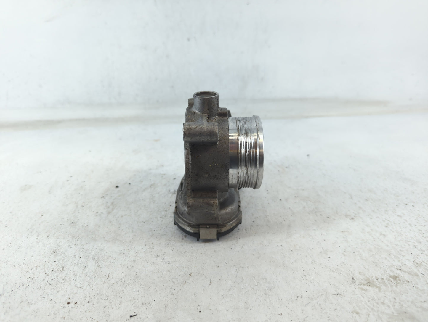 2014-2018 Ford Focus Throttle Body P/N:B33TB DS7E-9F991-BB Fits Fits 2014 2015 2016 2017 2018 2019 2020 2021 2022 OEM Used A