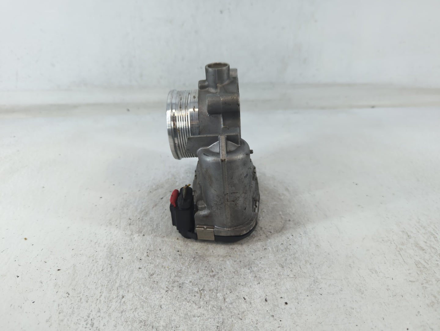 2014-2018 Ford Focus Throttle Body P/N:DS7E-9F991-BB Fits Fits 2014 2015 2016 2017 2018 2019 2020 2021 2022 OEM Used Auto Pa