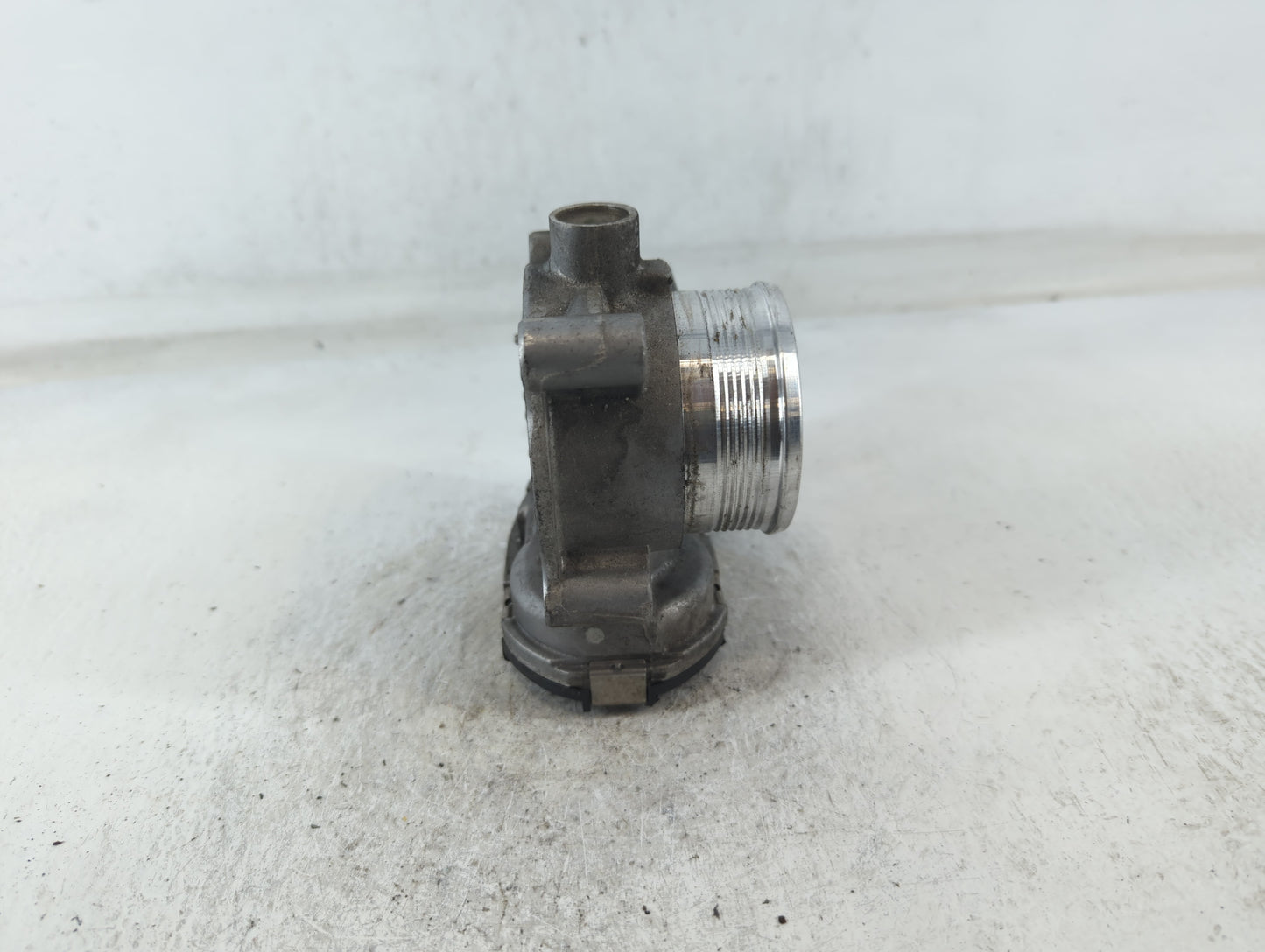 2014-2018 Ford Focus Throttle Body P/N:DS7E-9F991-BB Fits Fits 2014 2015 2016 2017 2018 2019 2020 2021 2022 OEM Used Auto Pa