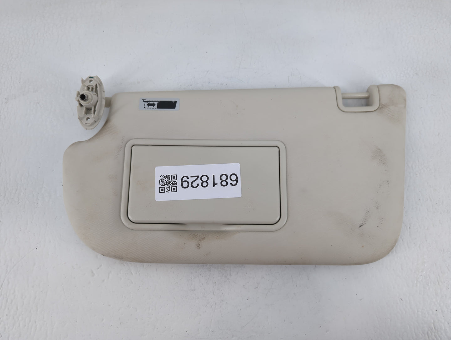 2015 Ford Focus Sun Visor Shade Replacement Driver Left Mirror Fits OEM Used Auto Parts - Oemusedautoparts1.com