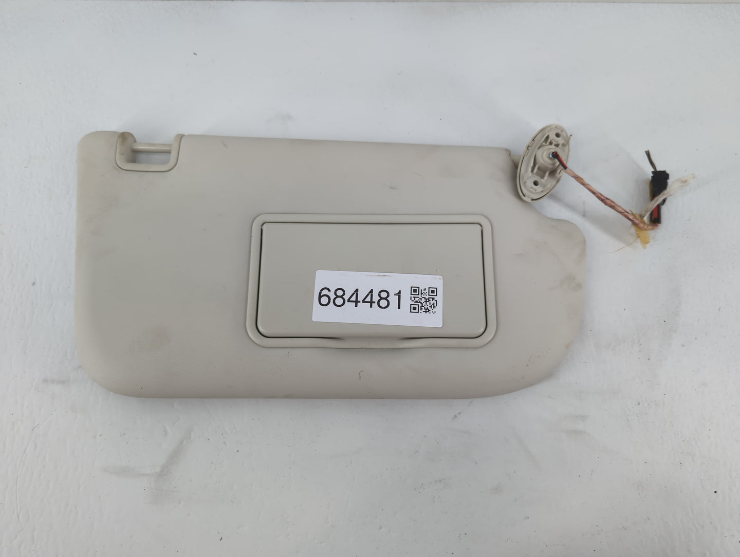2013-2018 Ford Focus Sun Visor Shade Replacement Passenger Right Mirror Fits Fits 2013 2014 2015 2016 2017 2018 OEM Used Aut