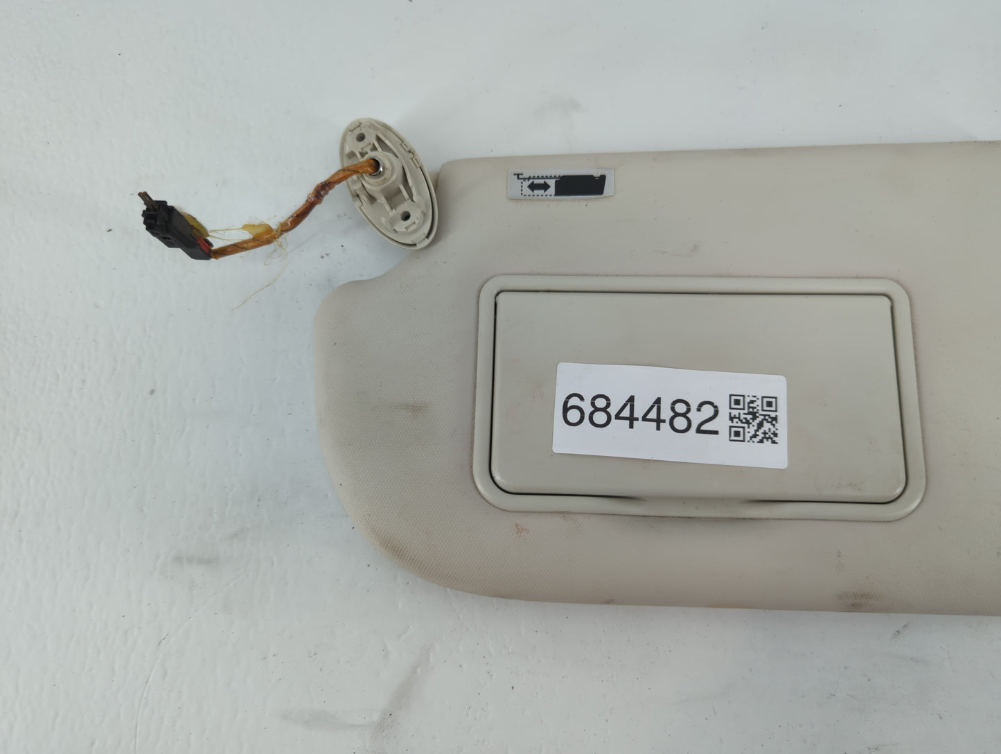 2013-2018 Ford Focus Sun Visor Shade Replacement Driver Left Mirror Fits Fits 2013 2014 2015 2016 2017 2018 OEM Used Auto Pa