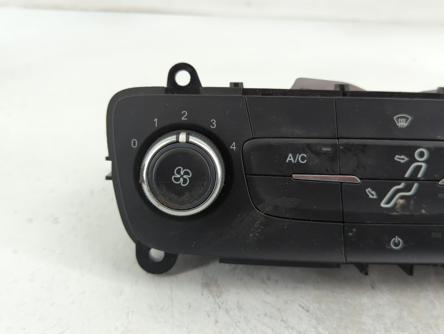 2015-2018 Ford Focus Climate Control Module Temperature AC/Heater Replacement P/N:F1ET-19980-JF Fits Fits 2015 2016 2017 201