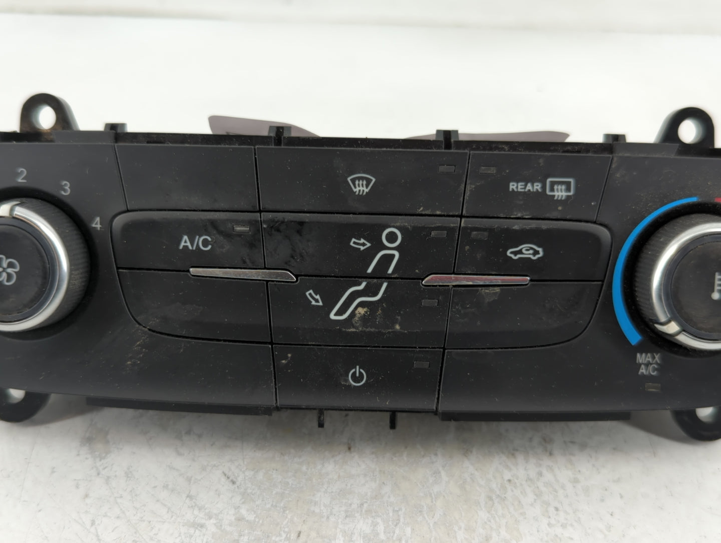2015-2018 Ford Focus Climate Control Module Temperature AC/Heater Replacement P/N:F1ET-19980-JF Fits Fits 2015 2016 2017 201